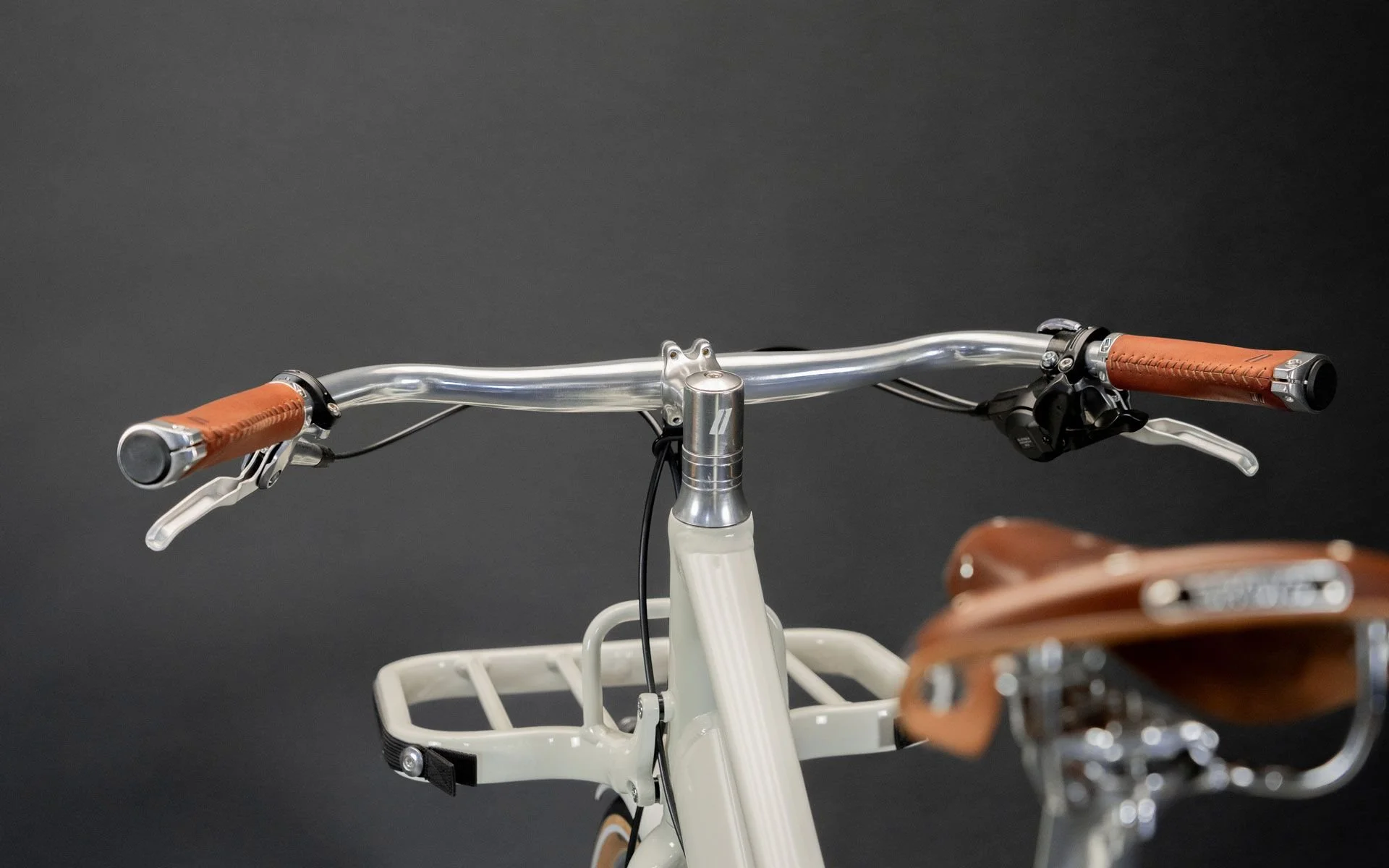 greta_classic_edition_mainfeature_handlebar_8c3770d7e2.jpg