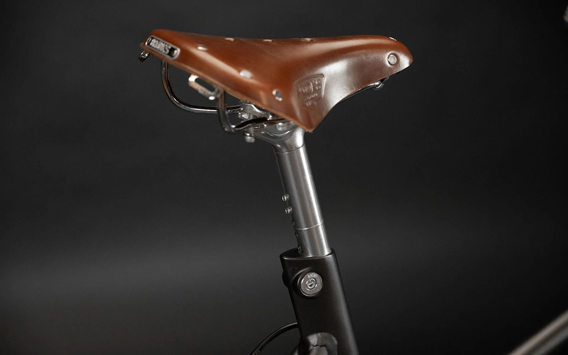 6lotte_mainfeature_seatpost_lightskin_fabf61d2b2.jpg