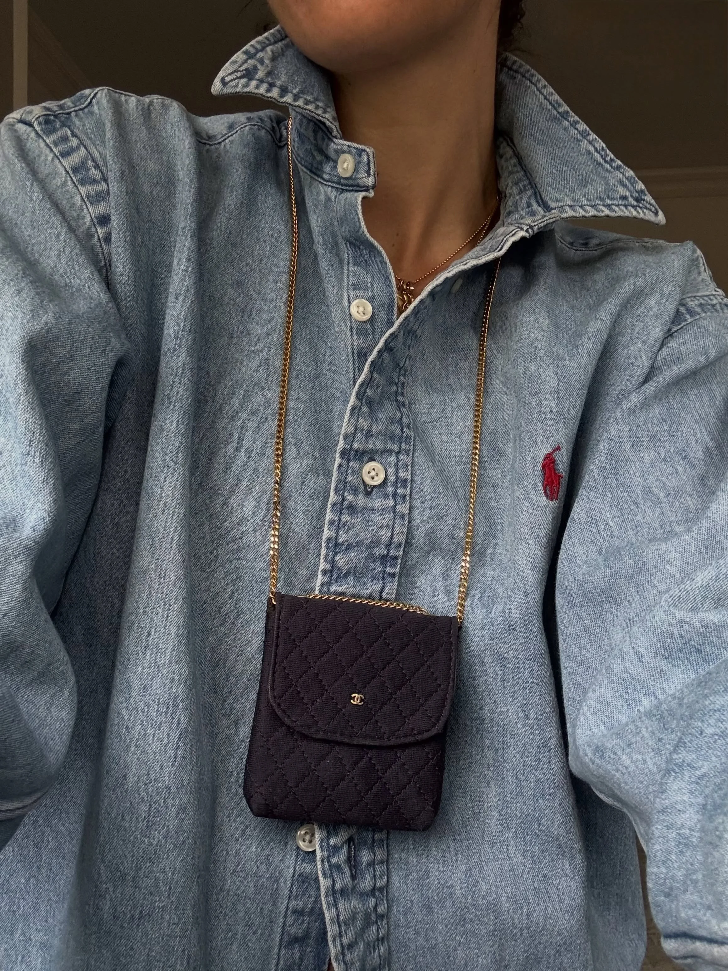 1990s Chanel micro coin purse: styled 3 ways.
Still not over this bag!

#vintagechanel #microbag #vintagestyle #chanel #90svintage