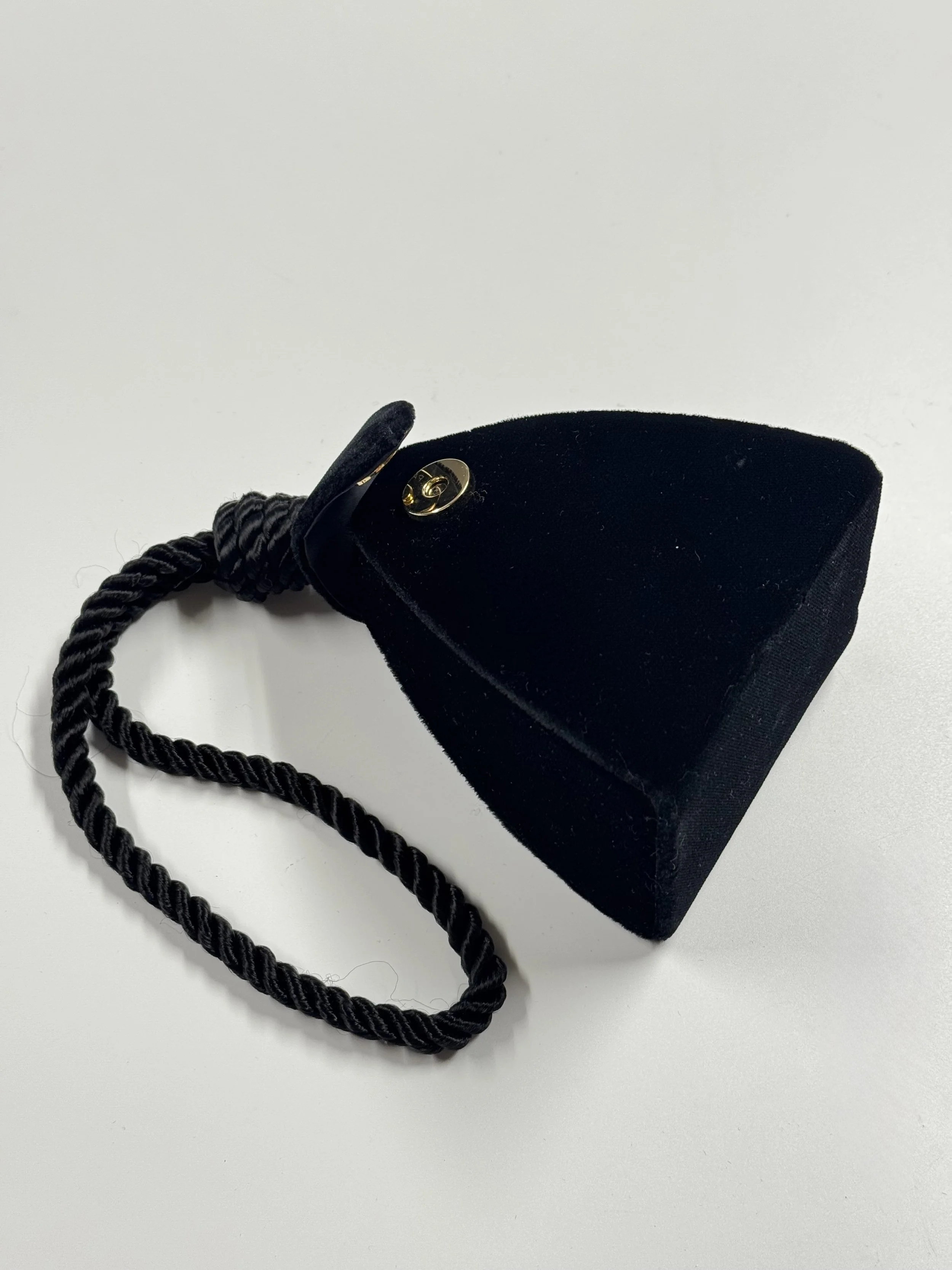 Vintage Velvet Wristlet - GIMI RARITY