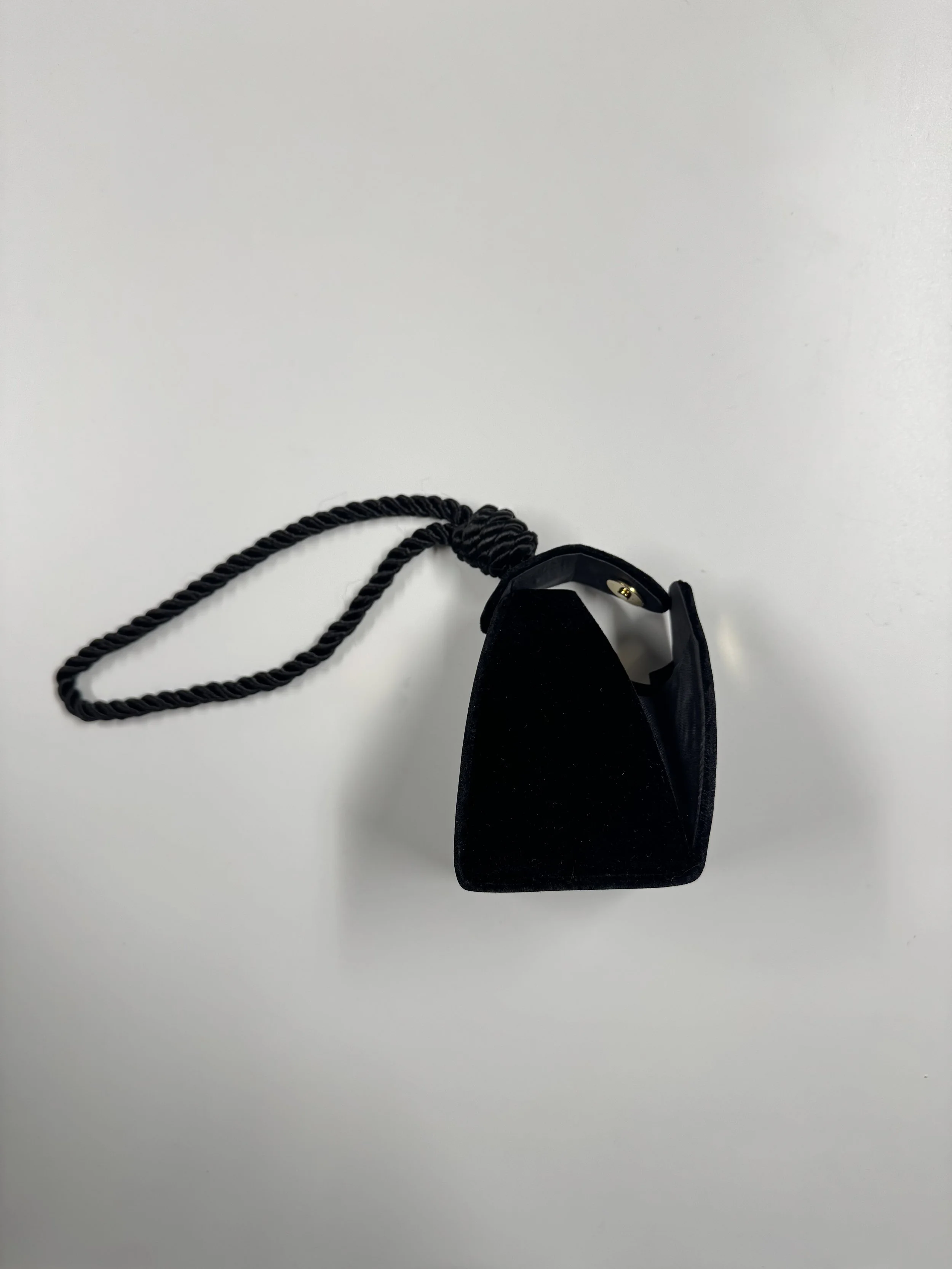 Vintage Velvet Wristlet - GIMI RARITY