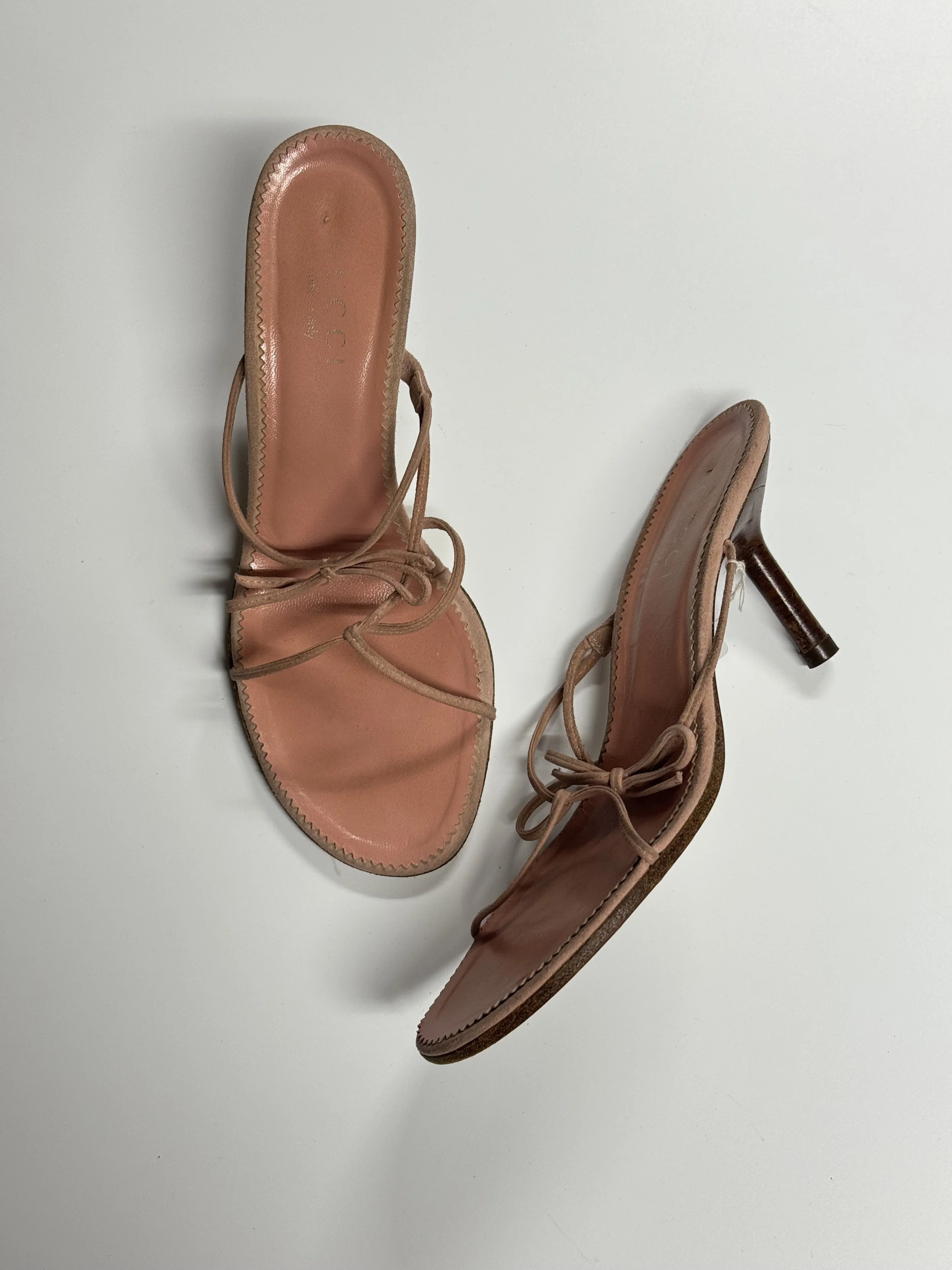 Gucci Pink Suede Bow Heels - Size 5 - GIMI RARITY