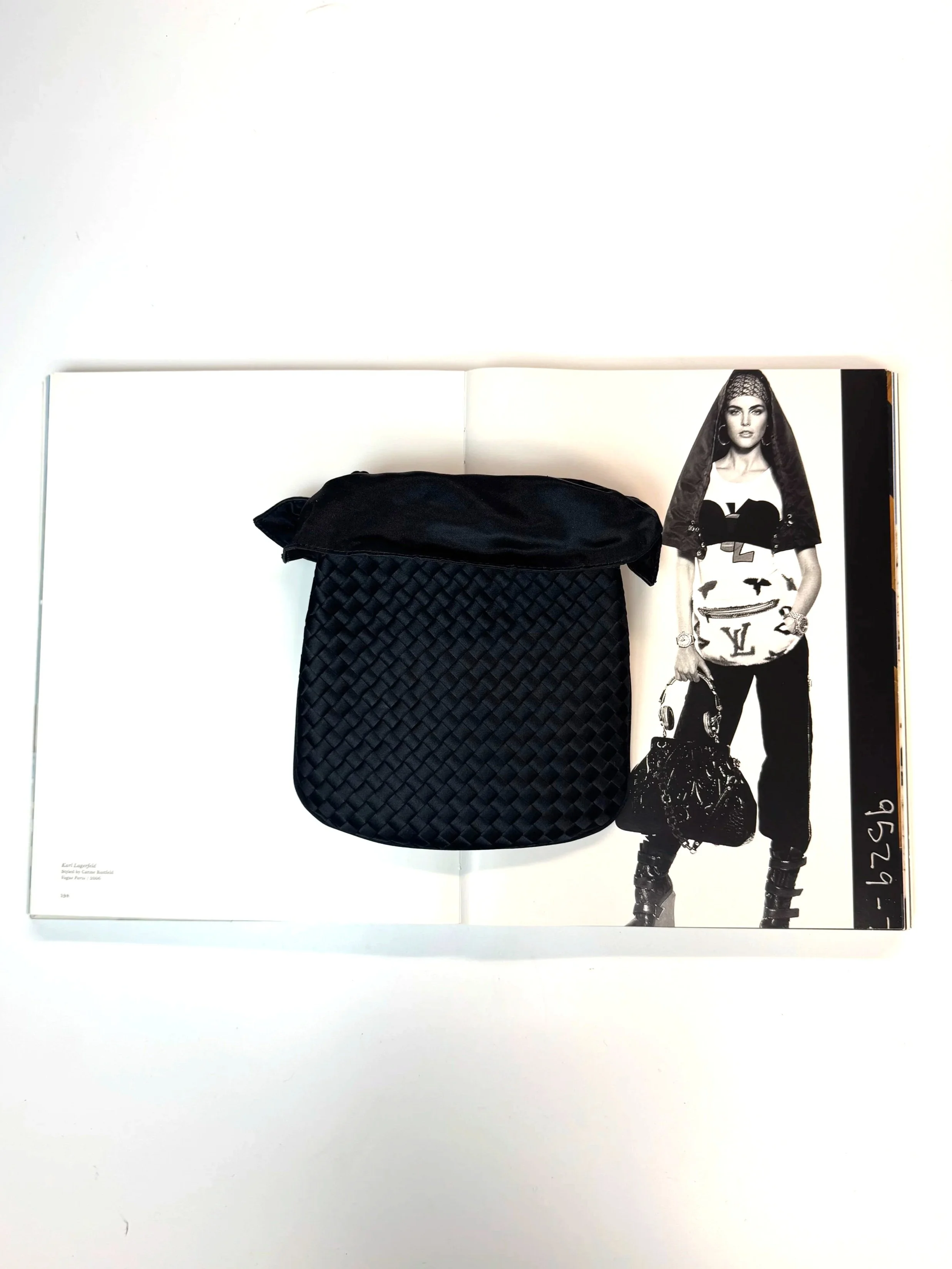 Bottega Veneta Intrecciato Bucket Bag - GIMI RARITY