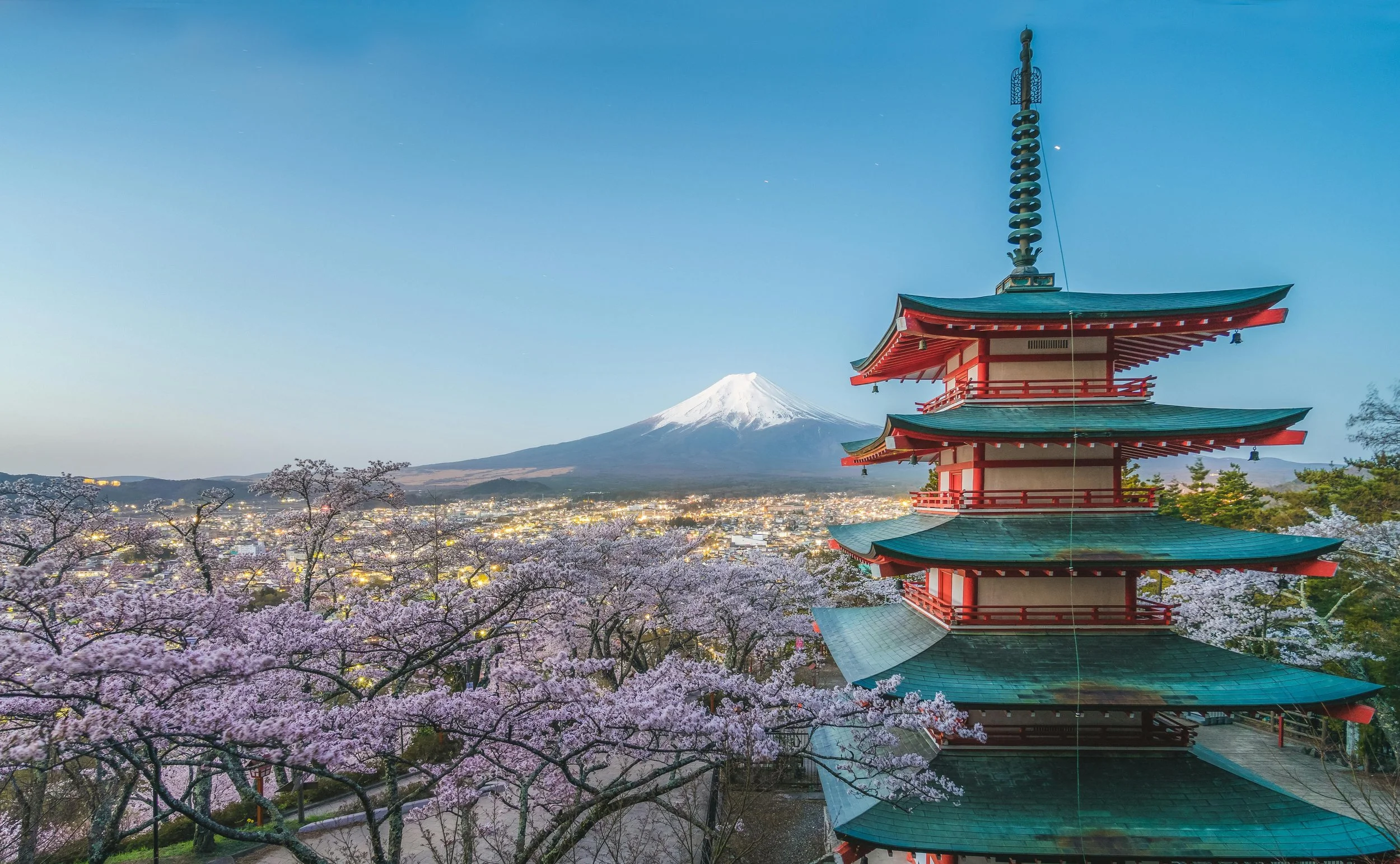 Glimpses of Unfamiliar Japan – A Review
