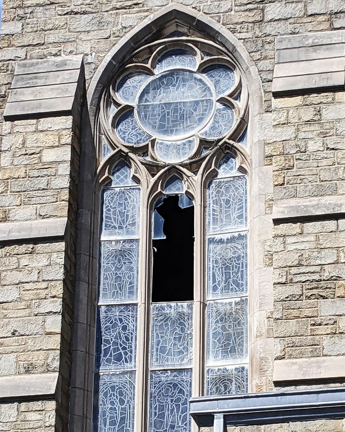 Sad news: A cherished stained glass window at the Sacred Heart Church in Jersey City was needlessly shattered, damaging a piece of art crafted by master glassman Wright Goodhue. 

🔍 We are actively investigating this incident and working to prevent 