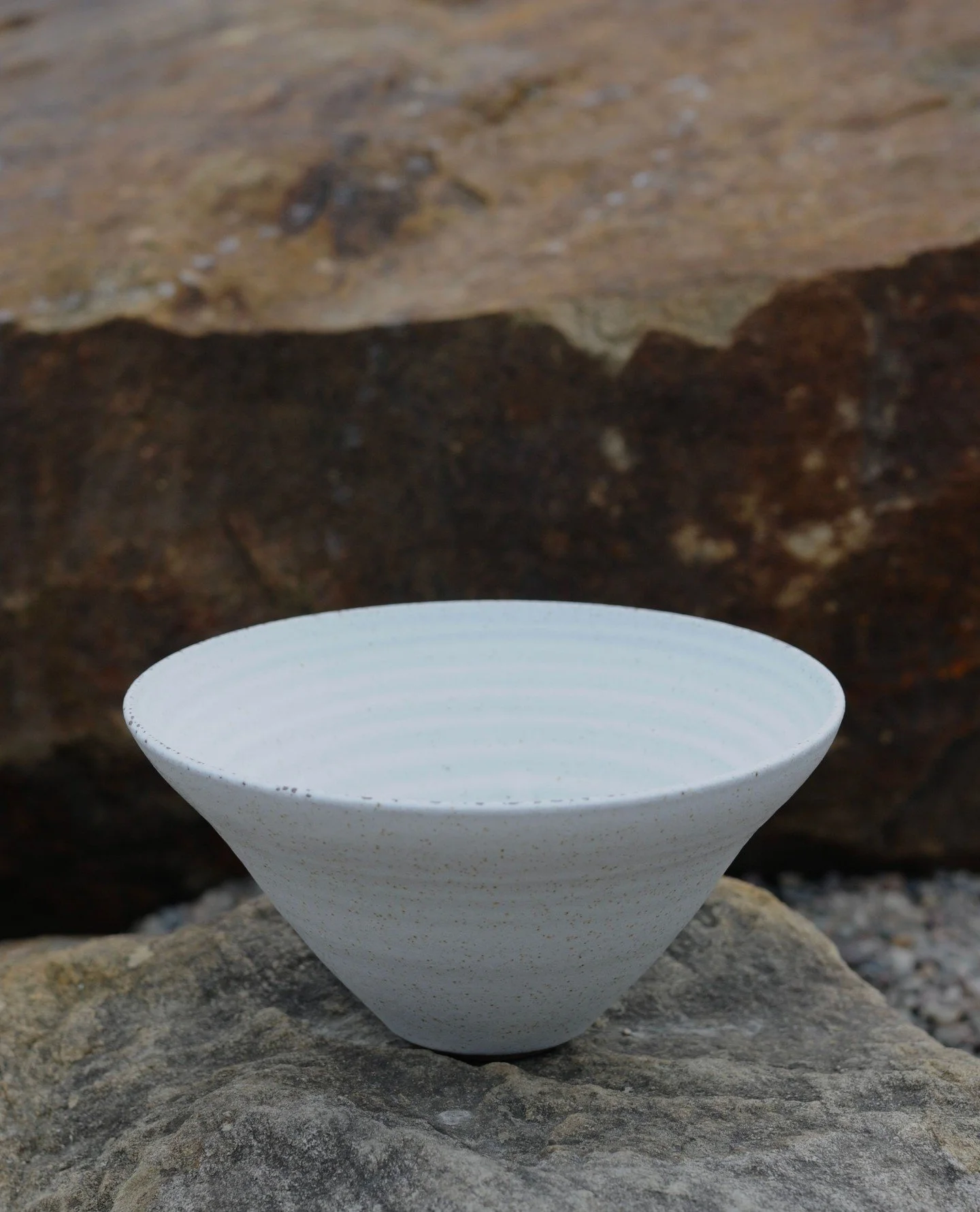 Straight bowl in Moon White.