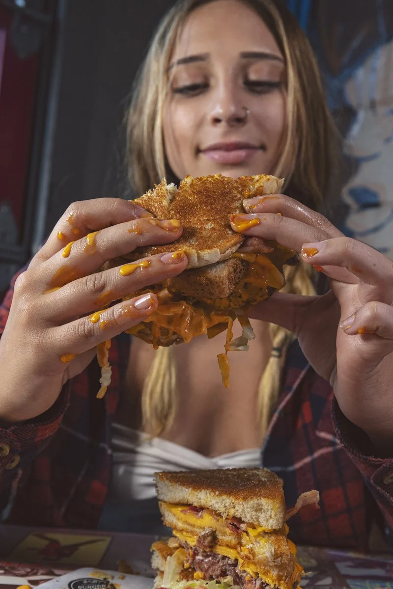 burger-messy.jpeg
