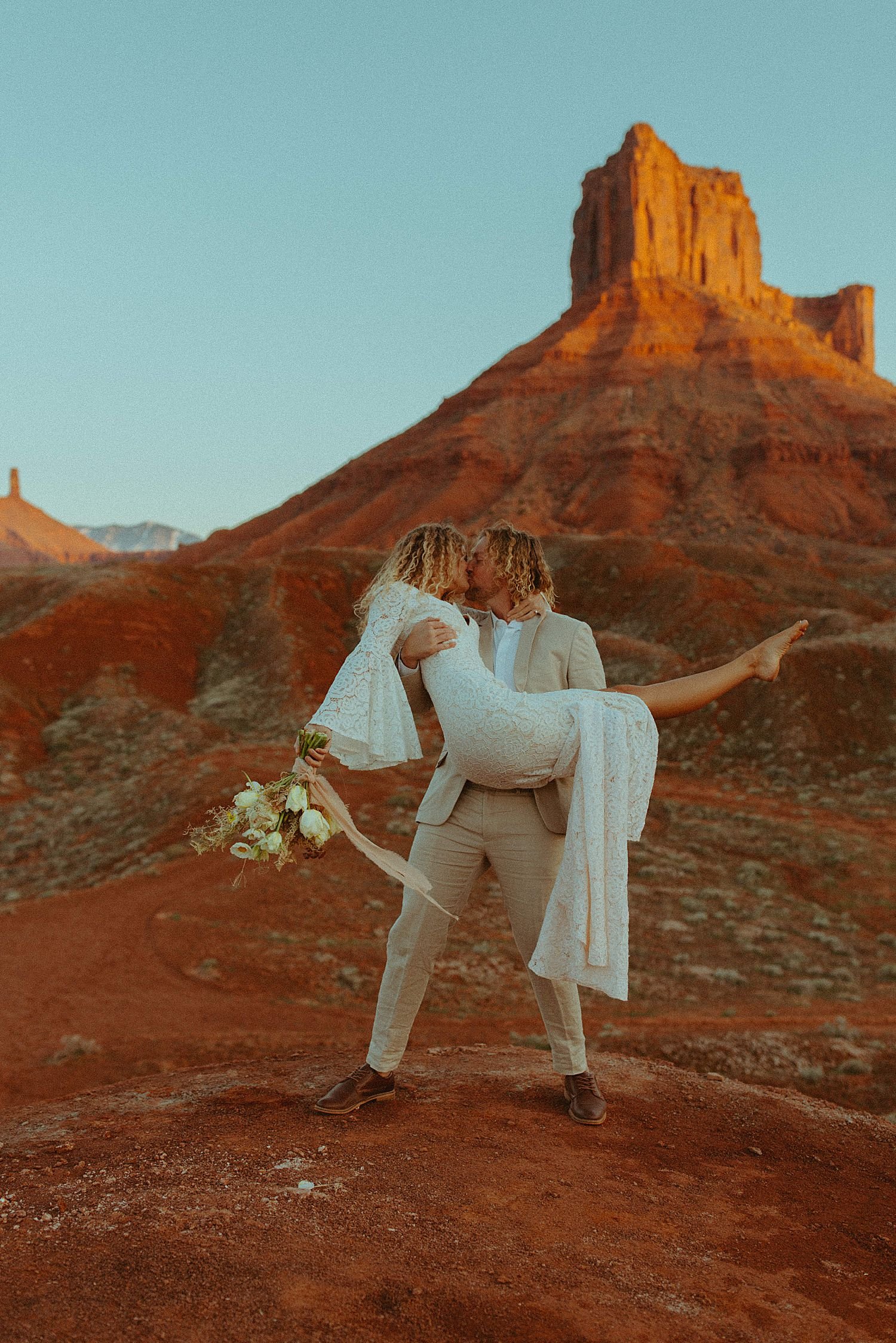 castle-valley-moab-elopement_5394.jpg