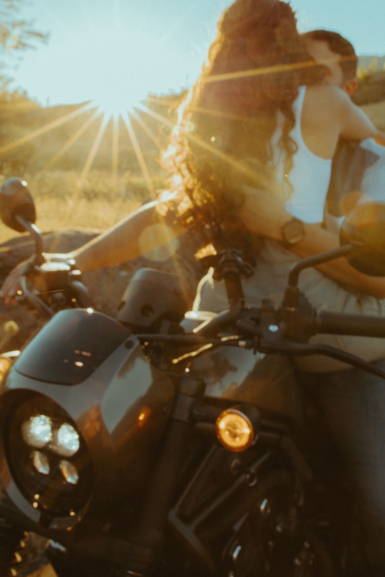 motorcycle-engagement-session-oregon_5472.jpg