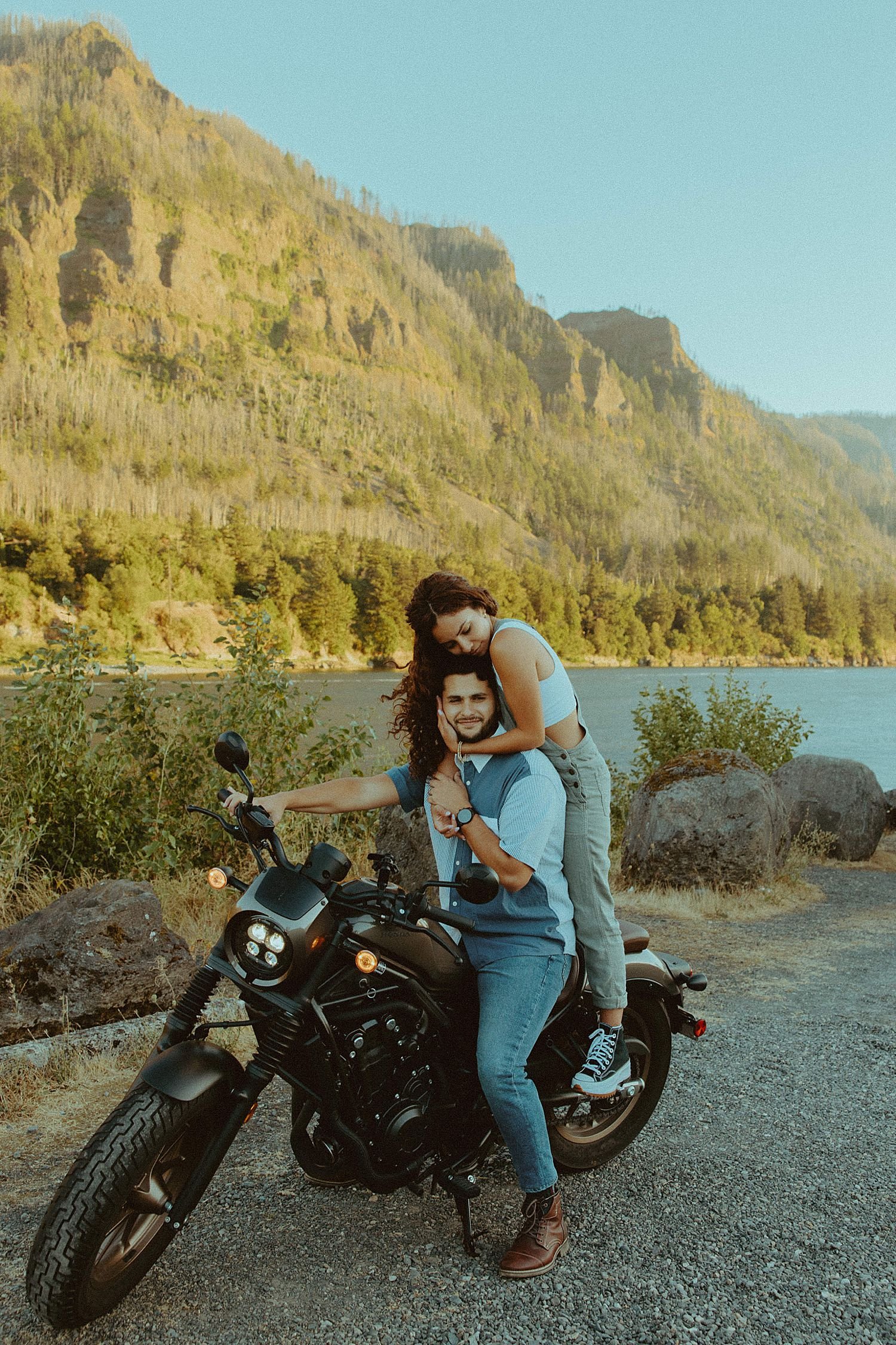 motorcycle-engagement-session-oregon_5474.jpg