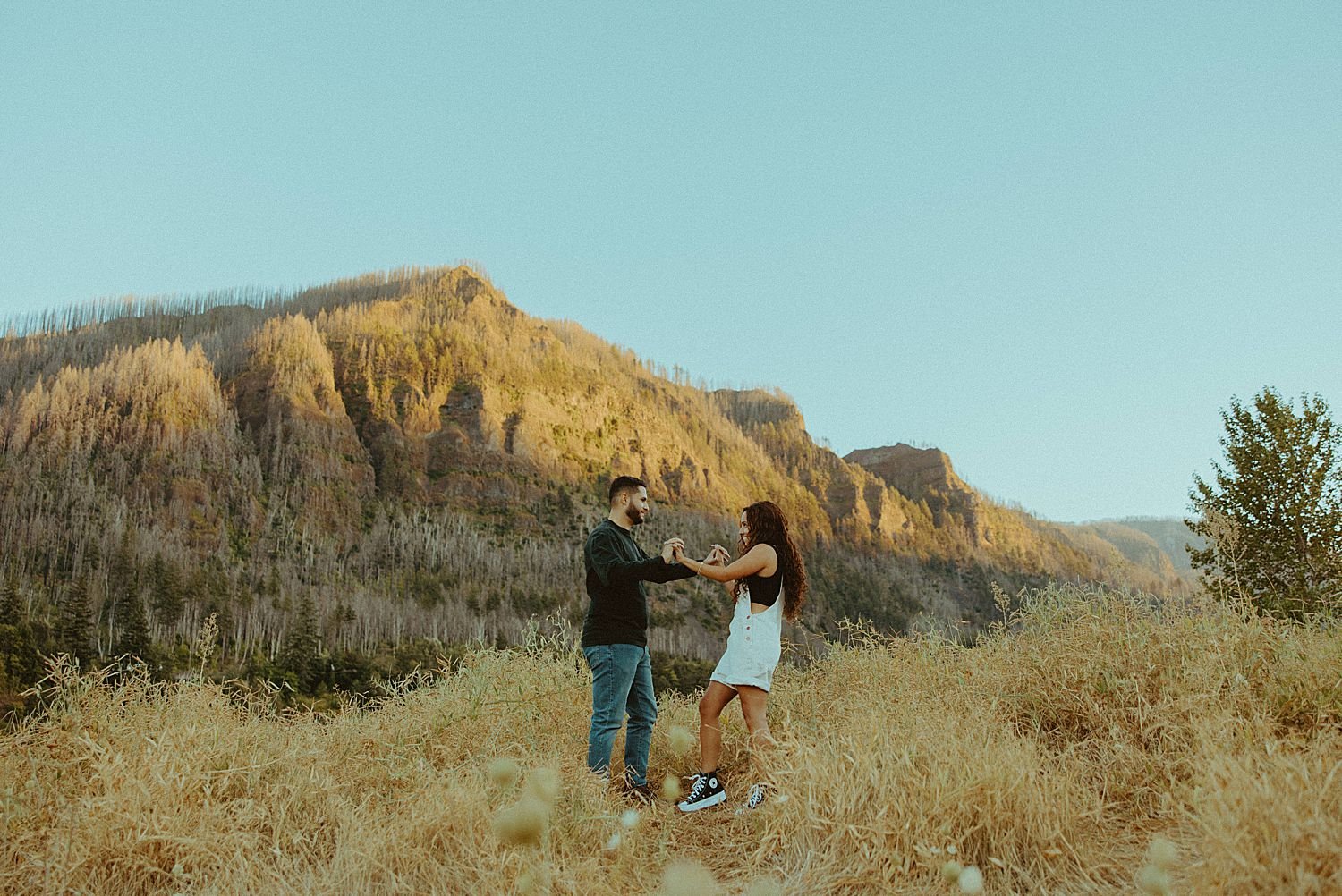 motorcycle-engagement-session-oregon_5481.jpg