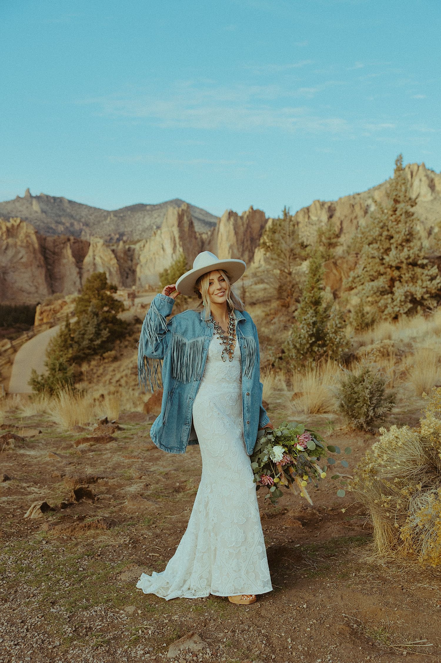 smith-rock-oregon-elopement_5964.jpg