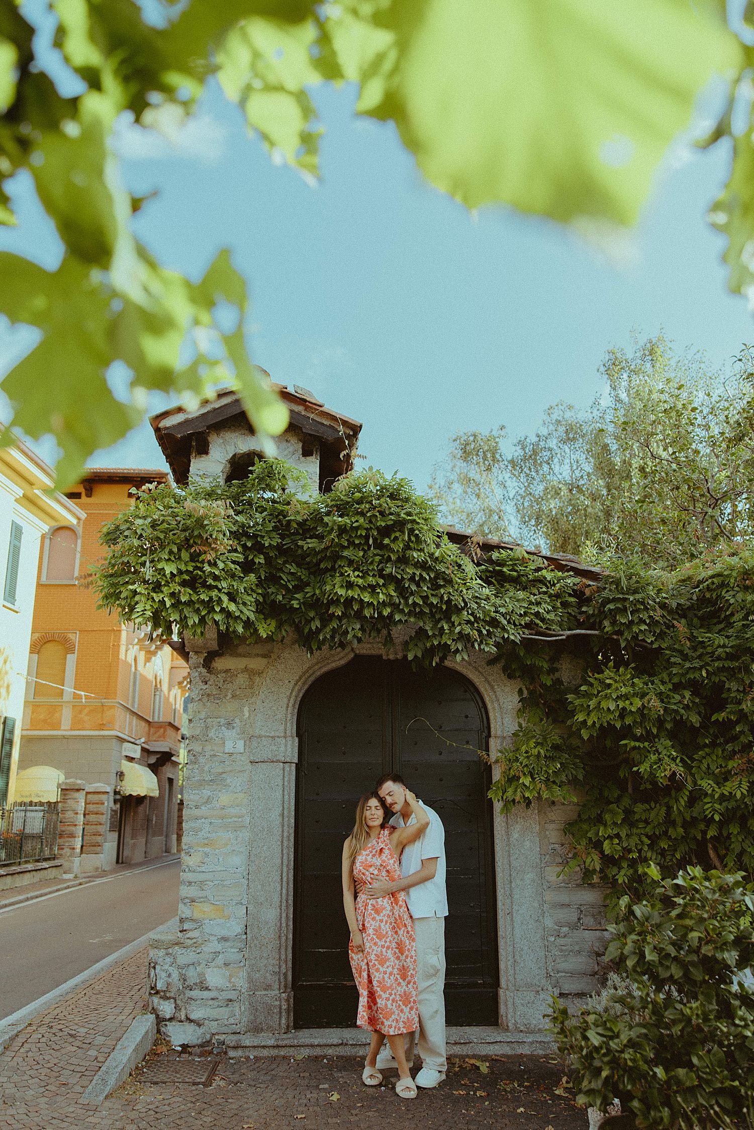 lake-como-italy-engagement-session_5860.jpg