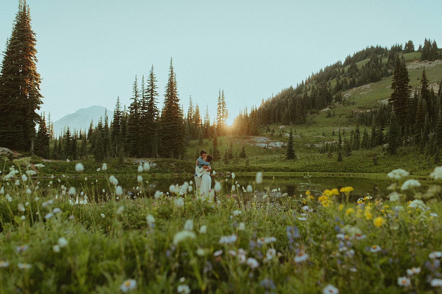 mount-rainier-summer-engagement-session_4638.jpg