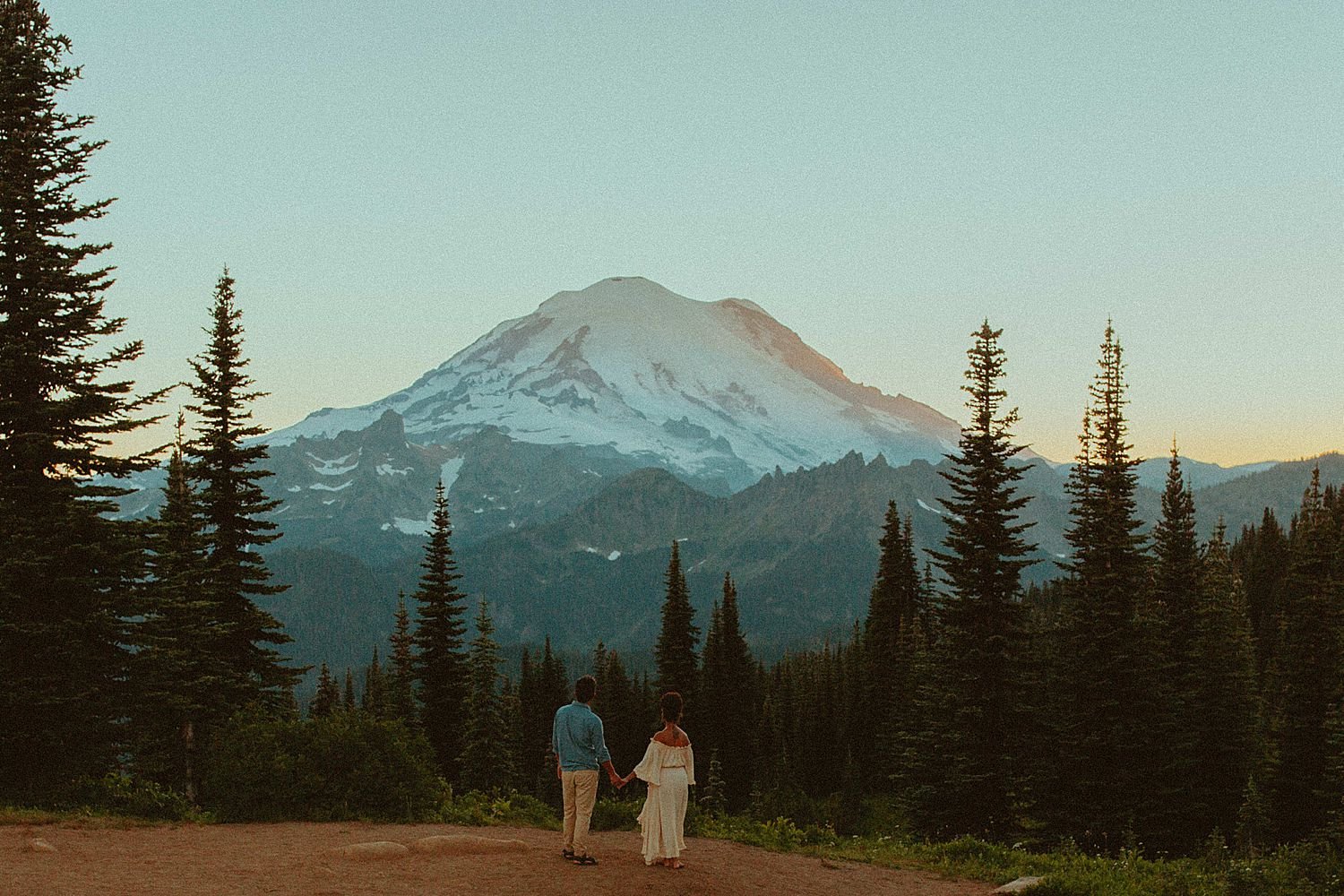 mount-rainier-summer-engagement-session_4642.jpg