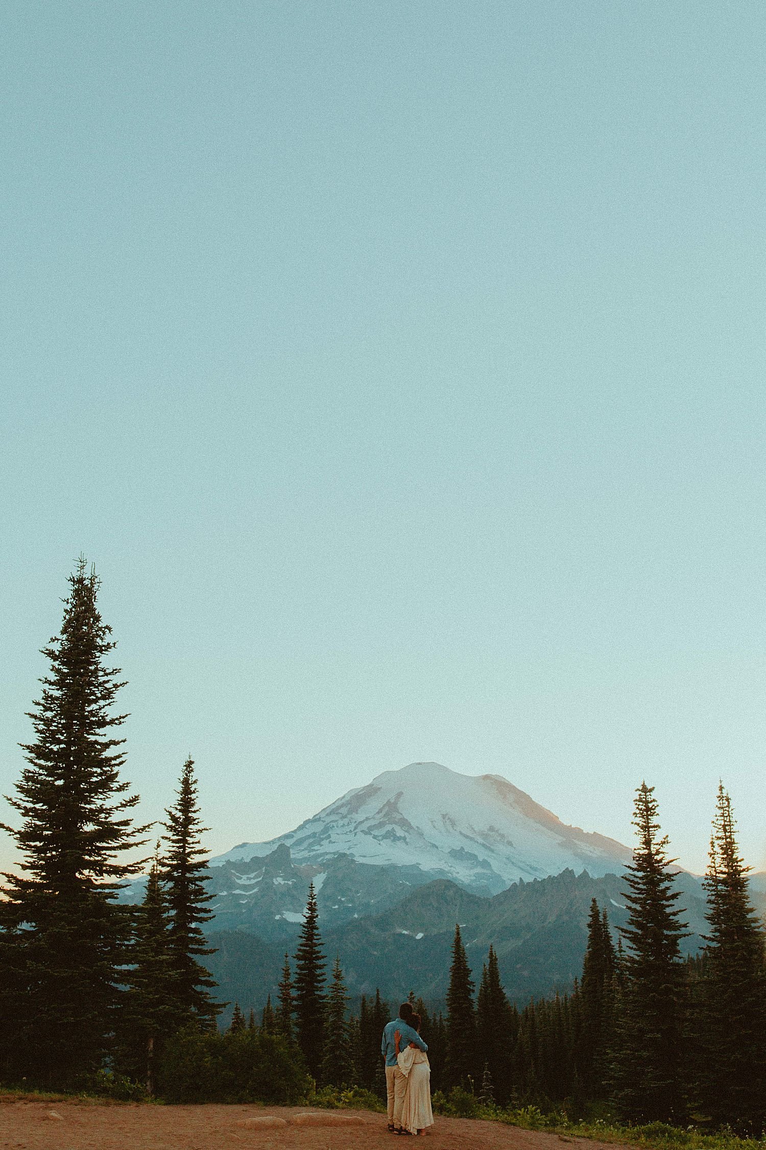 mount-rainier-summer-engagement-session_4643.jpg