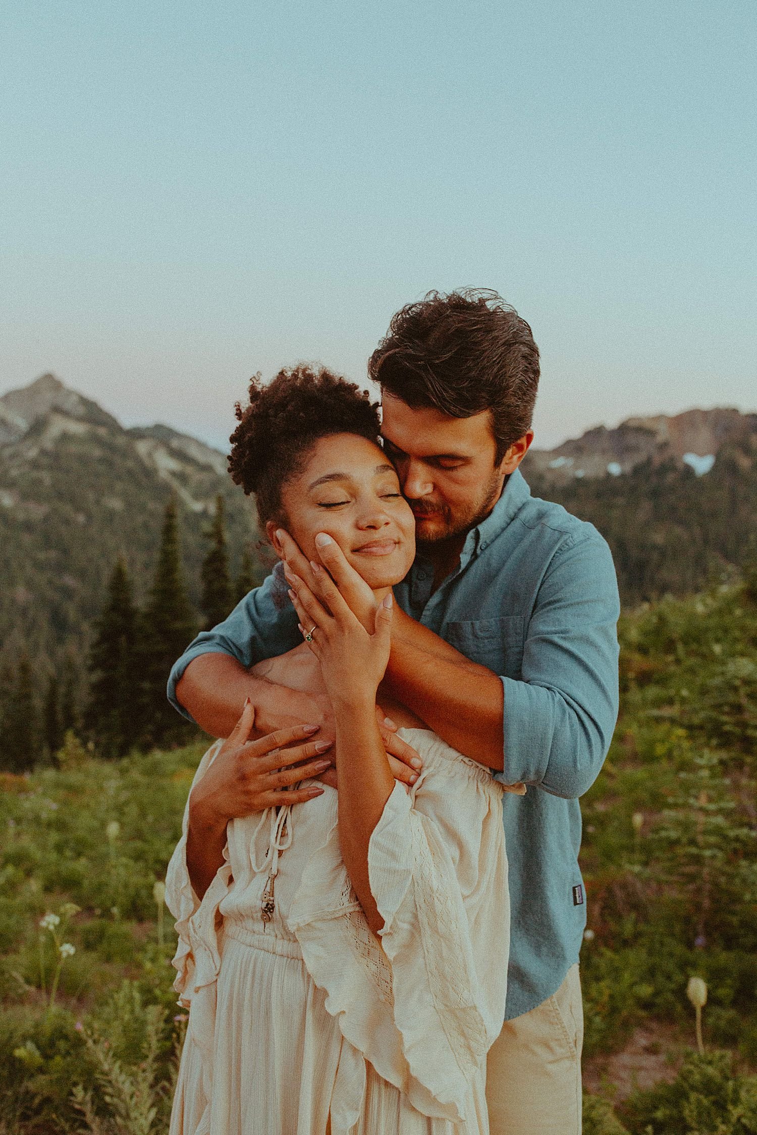 mount-rainier-summer-engagement-session_4652.jpg