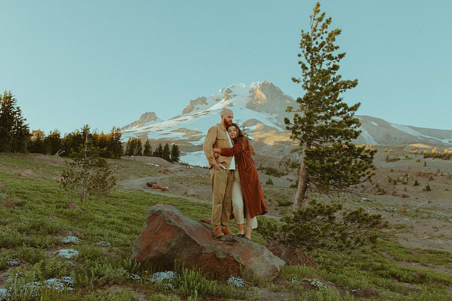 mount-hood-oregon-engagement-session_4120.jpg