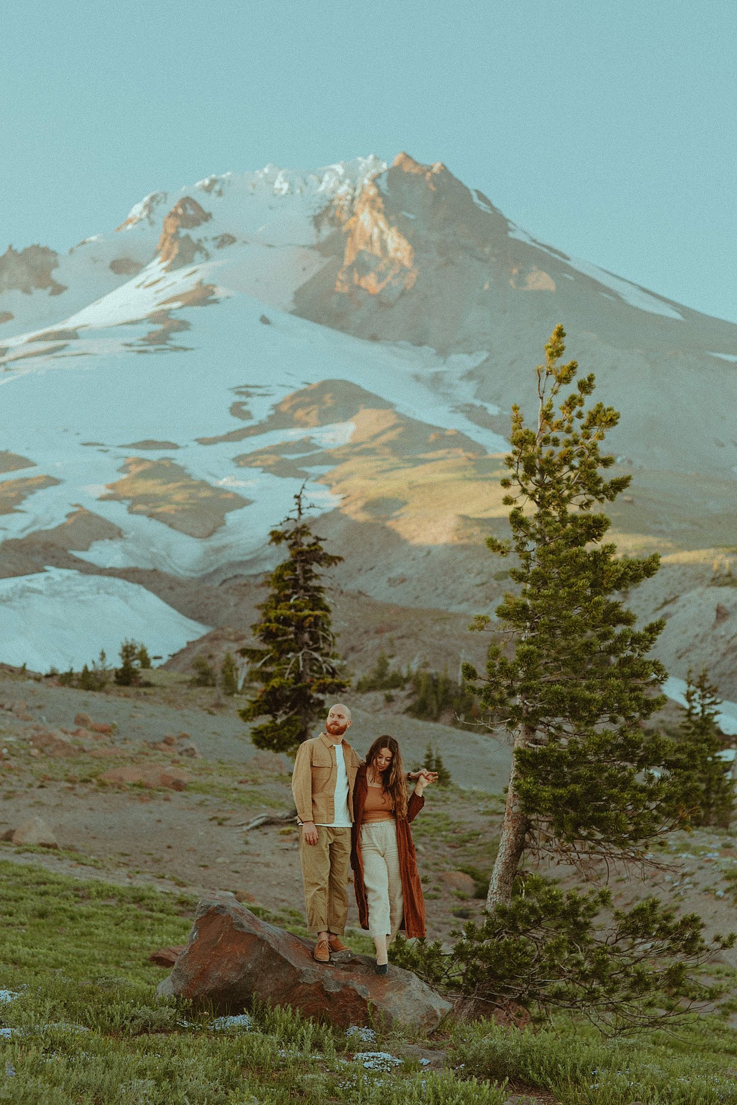 mount-hood-oregon-engagement-session_4136.jpg