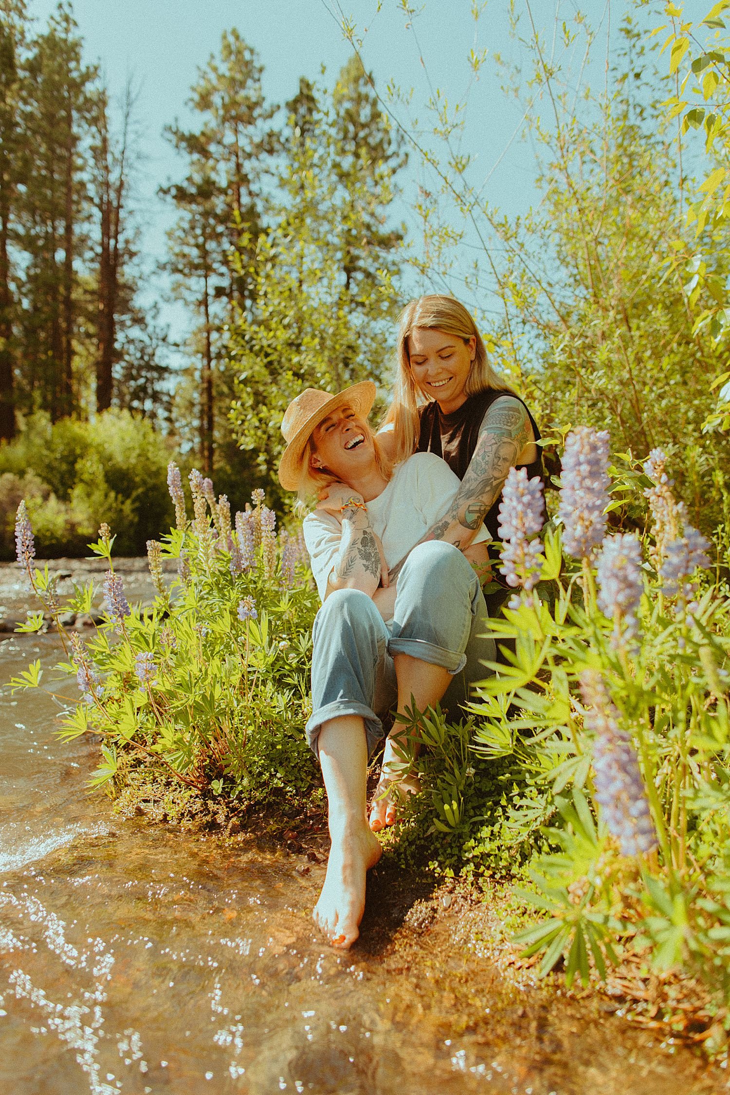 bend-oregon-river-engagement-session_4081.jpg