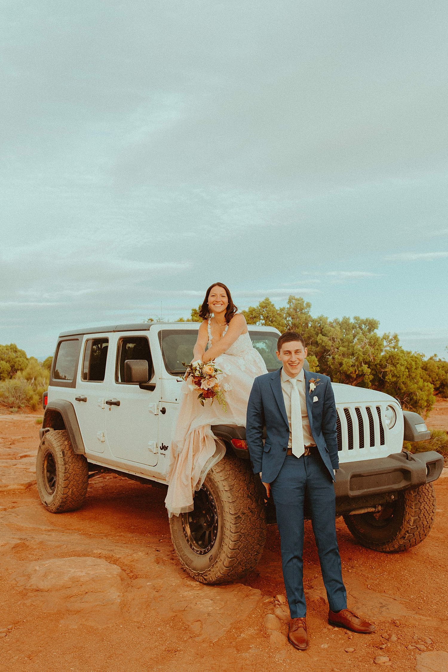 moab-jeep-elopement-utah_3751.jpg
