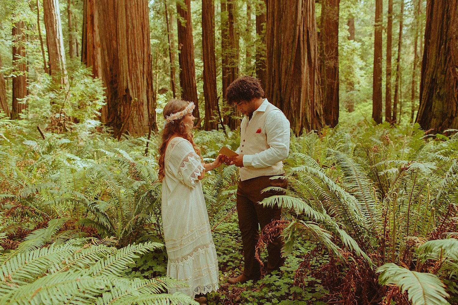 redwoods-elopement-oregon-coast-micro-wedding_3605.jpg