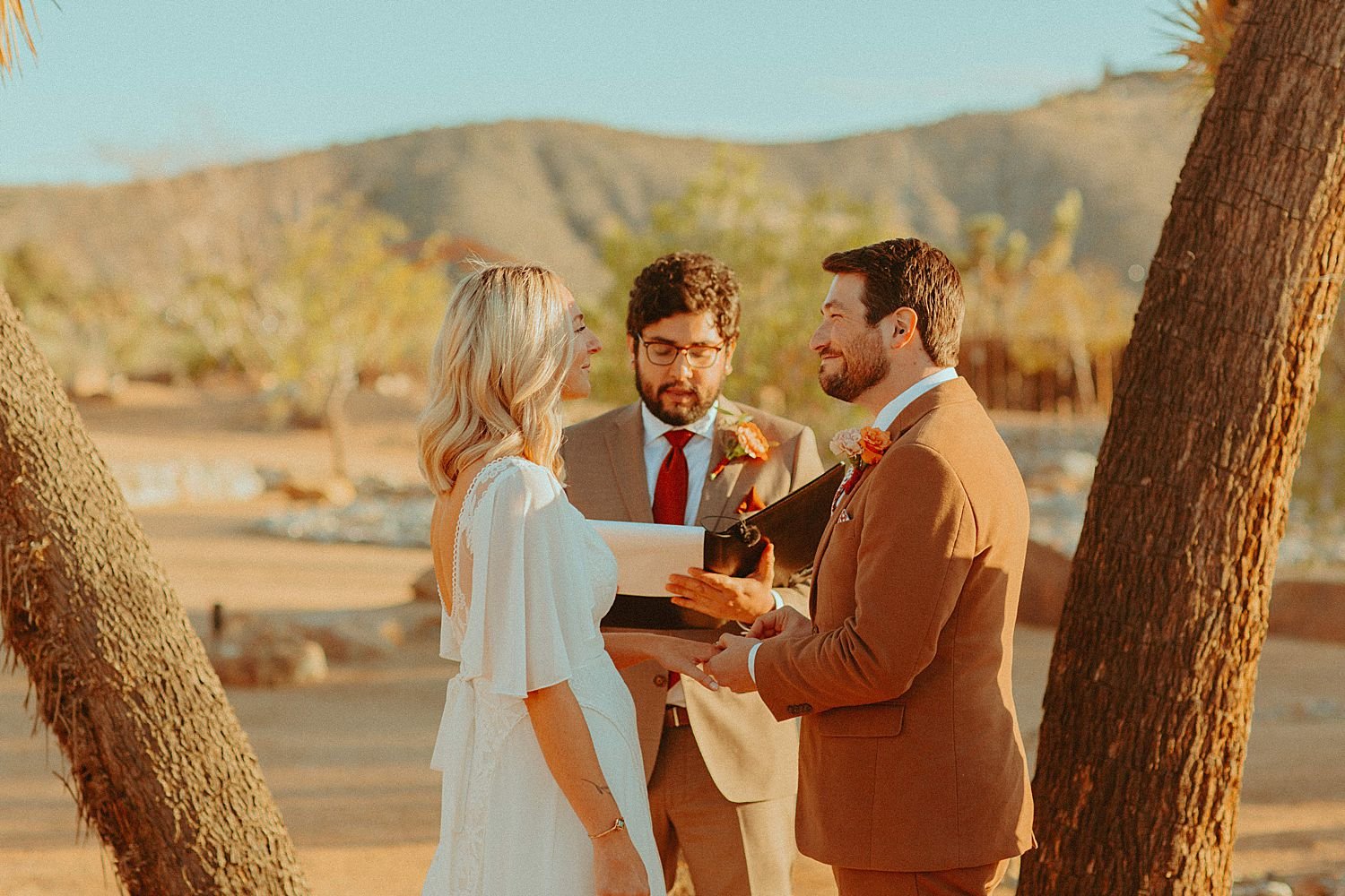 tumbleweed-sanctuary-wedding-joshua-tree_3185.jpg