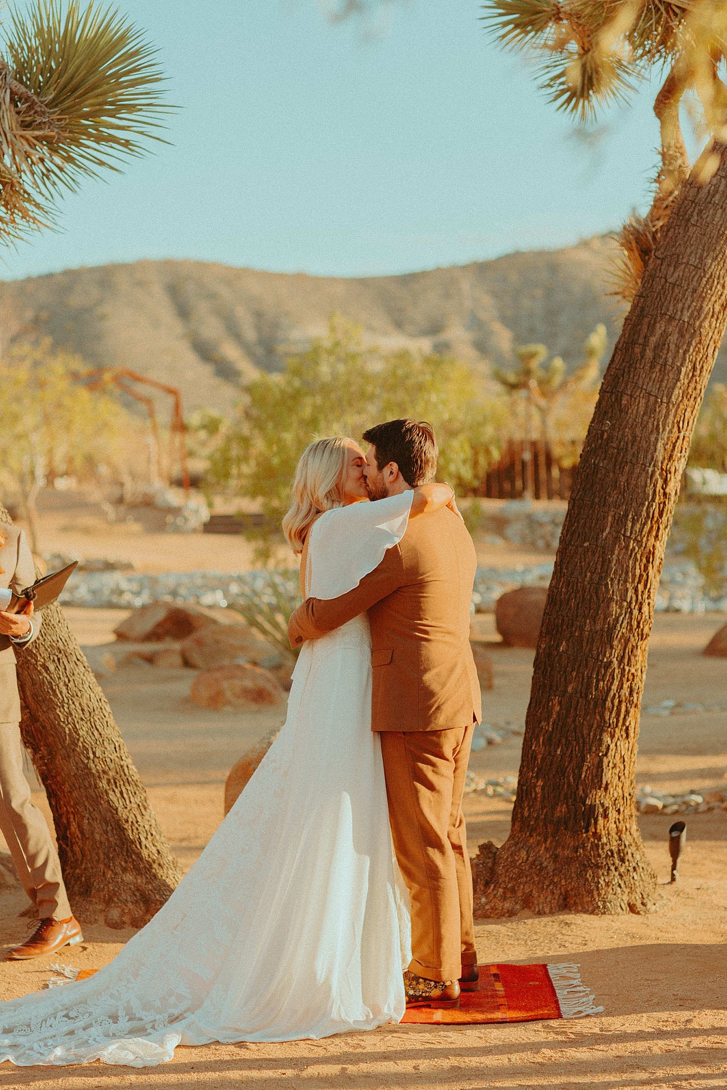 tumbleweed-sanctuary-wedding-joshua-tree_3186.jpg