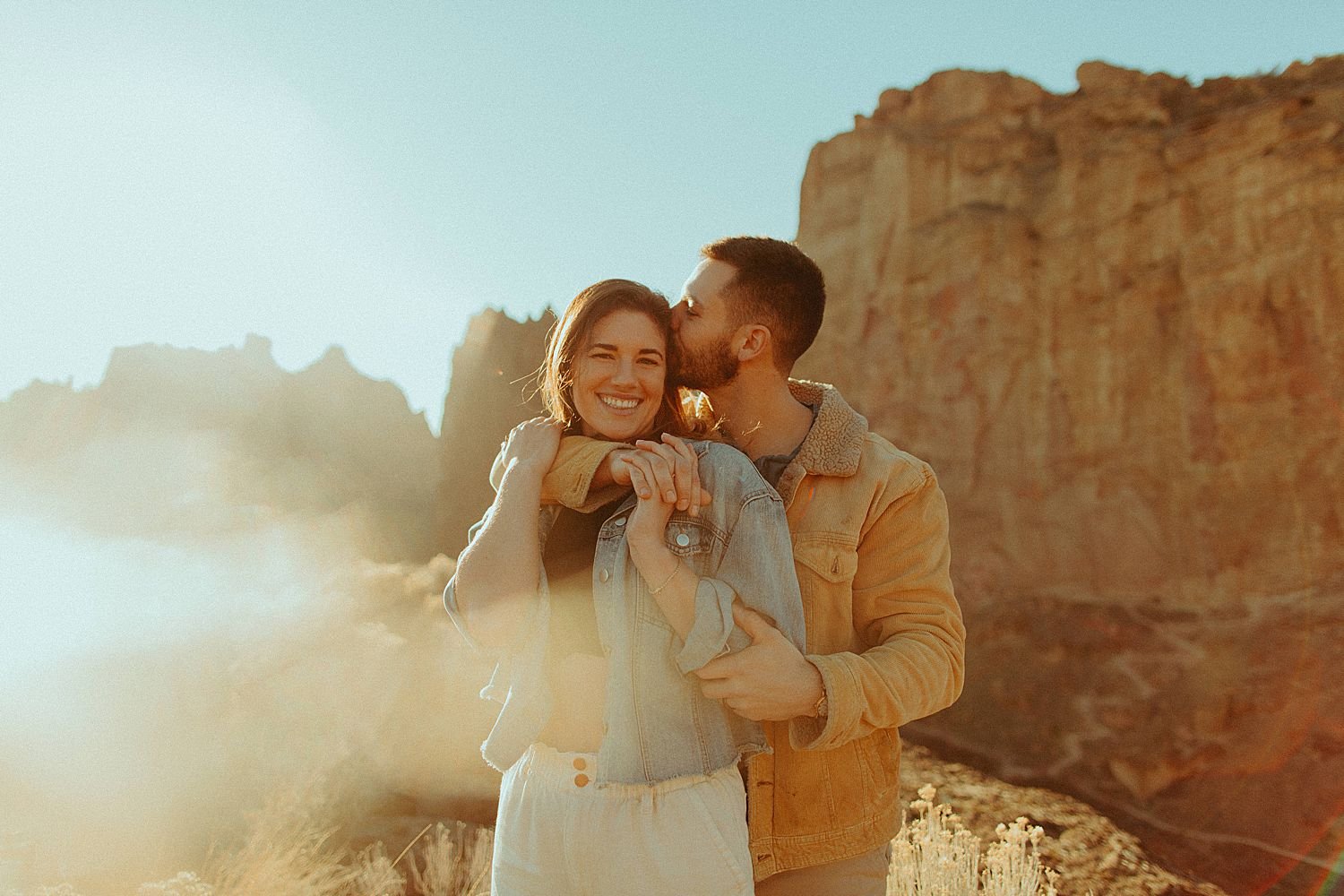 smith-rock-campervan-engagement-photos_2865.jpg