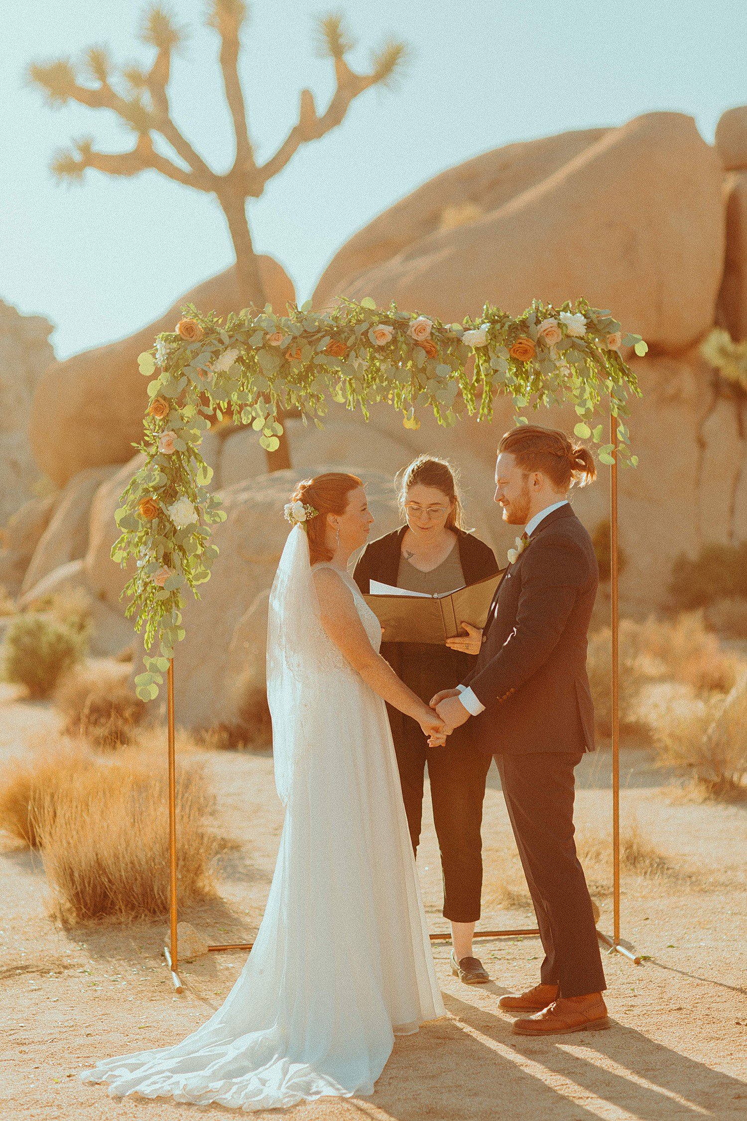 joshua-tree-tiny-wedding_2593.jpg