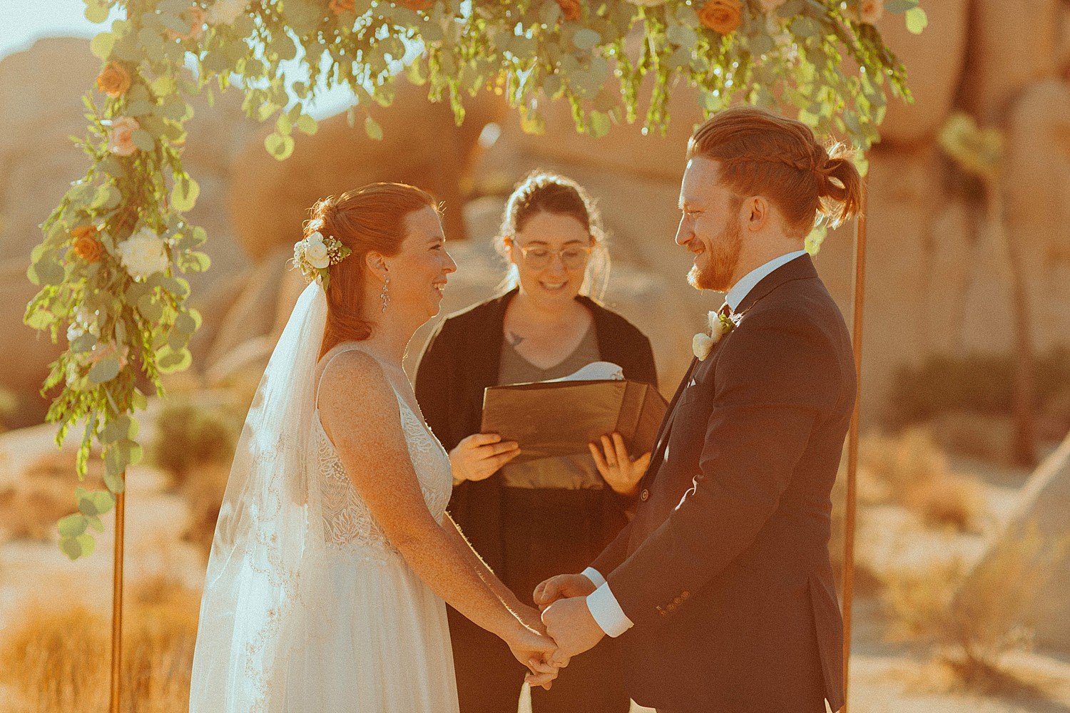 joshua-tree-tiny-wedding_2594.jpg