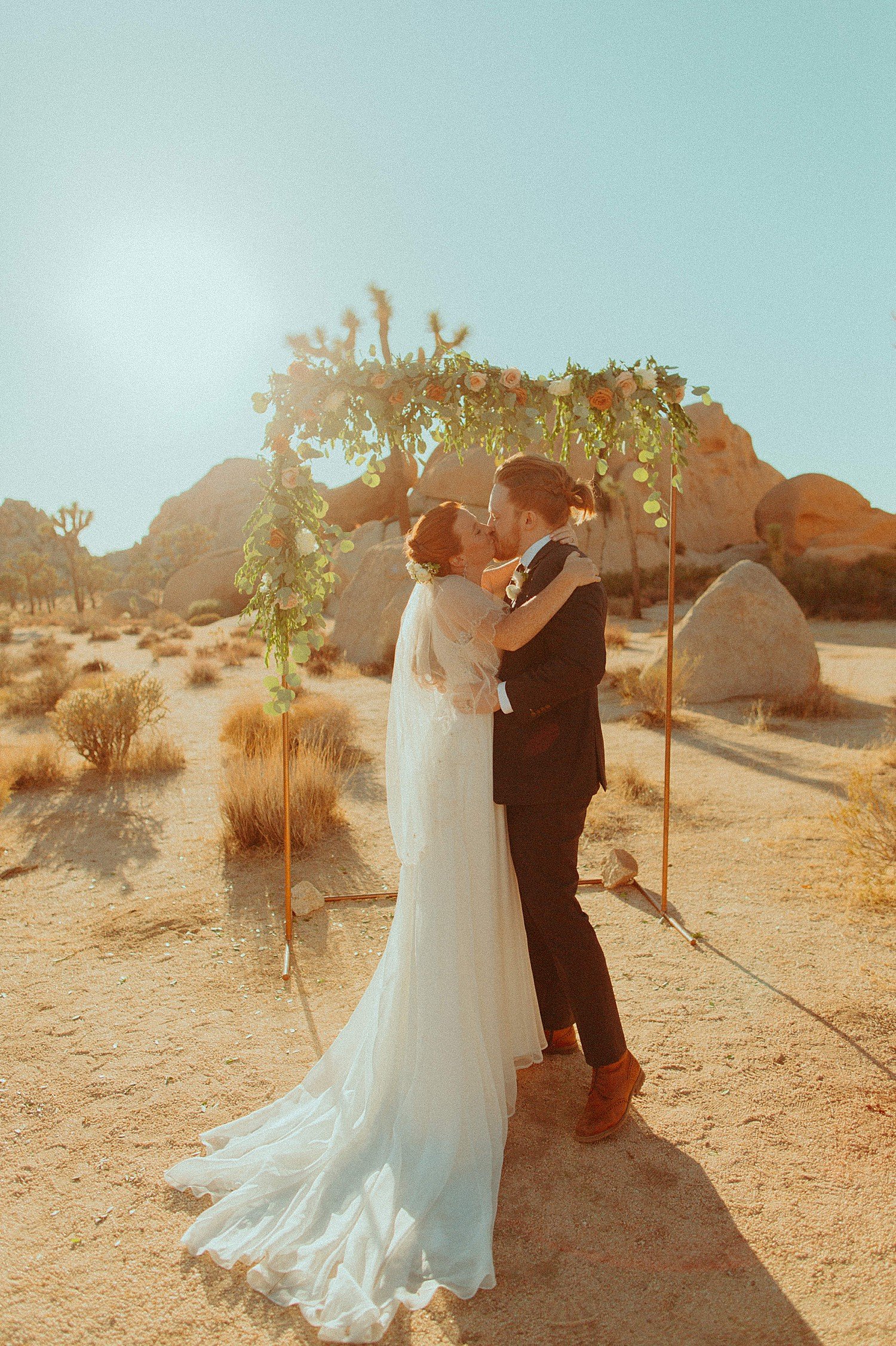 joshua-tree-tiny-wedding_2602.jpg