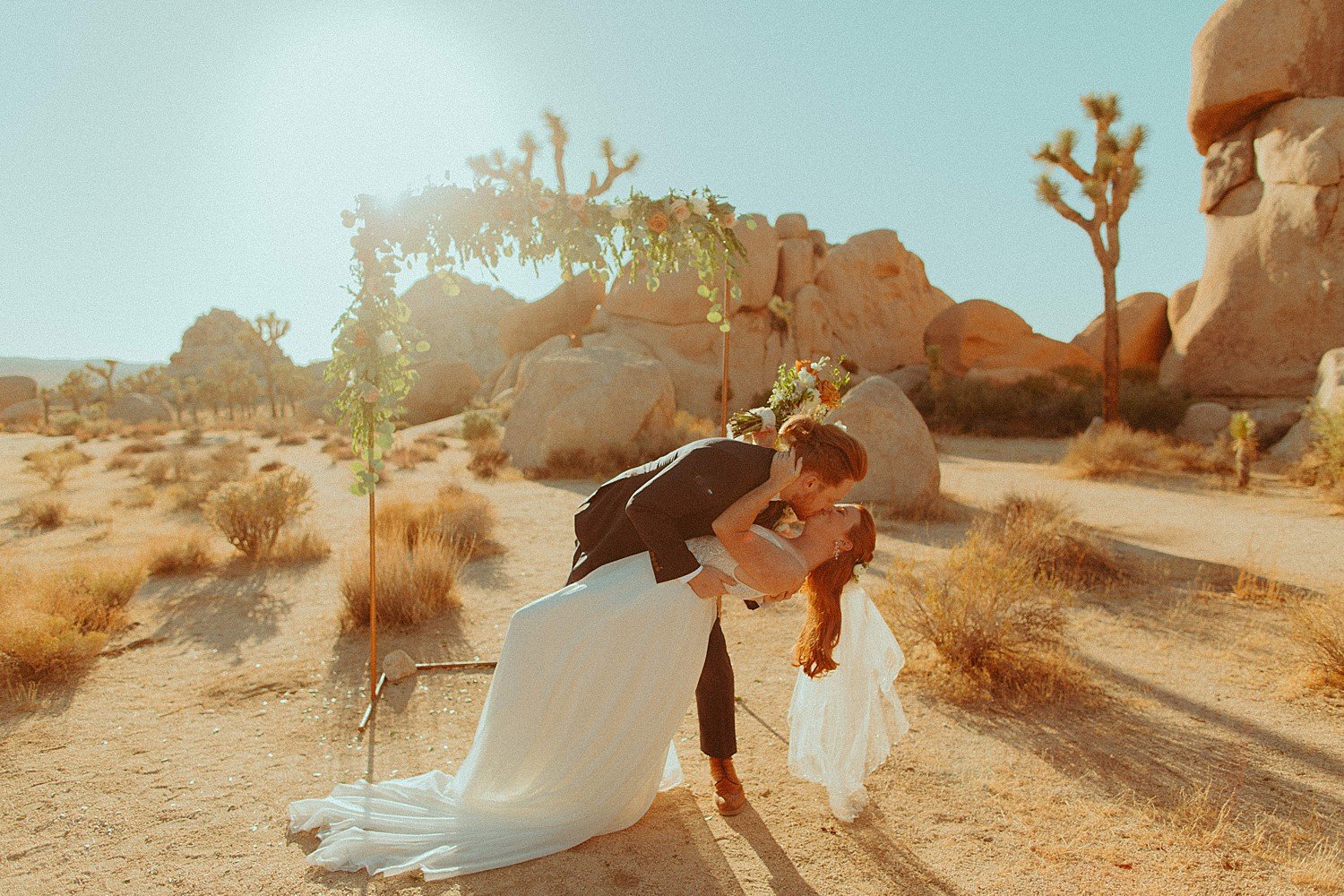 joshua-tree-tiny-wedding_2603.jpg