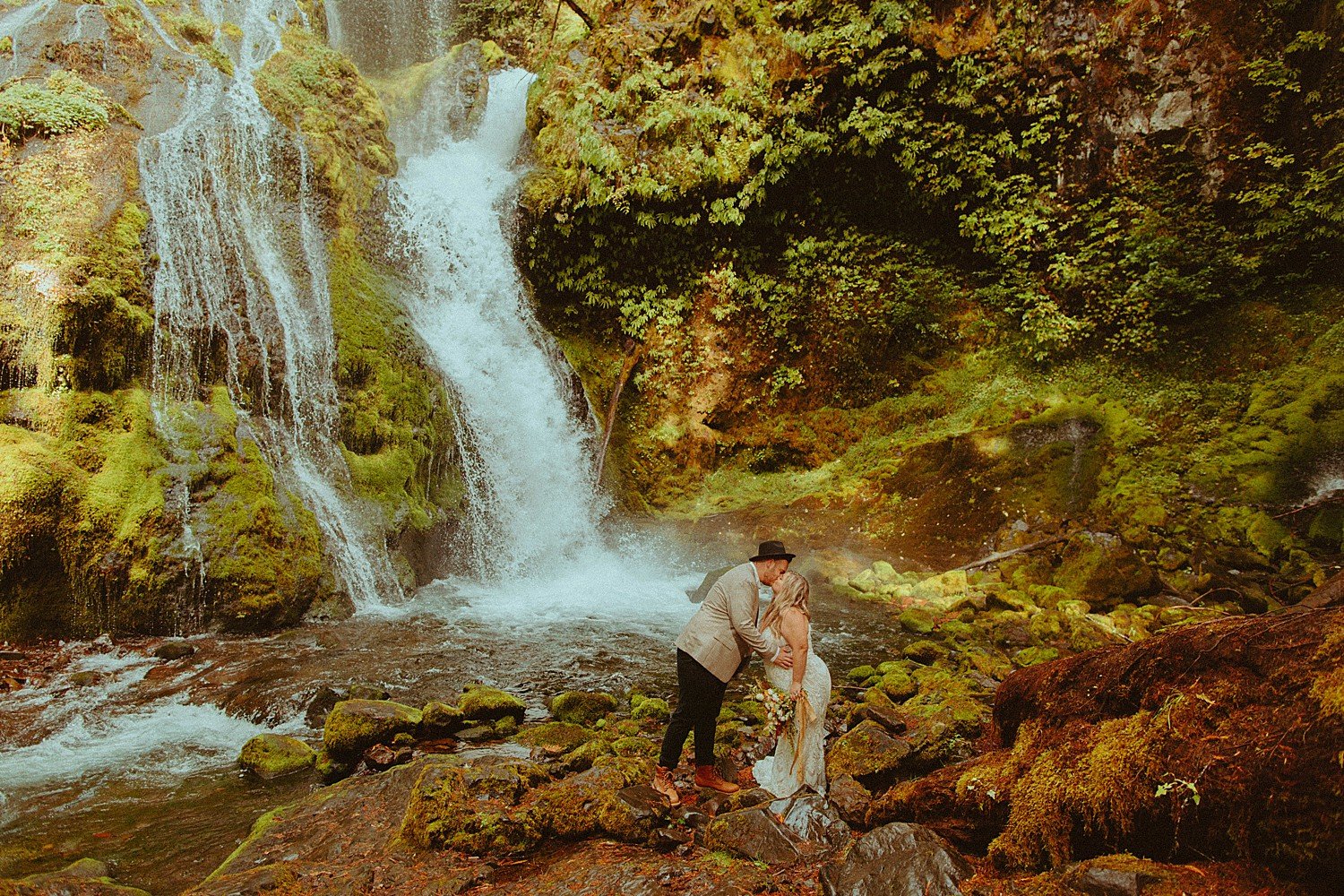 columbia-river-gorge-waterfall-elopement_1838.jpg