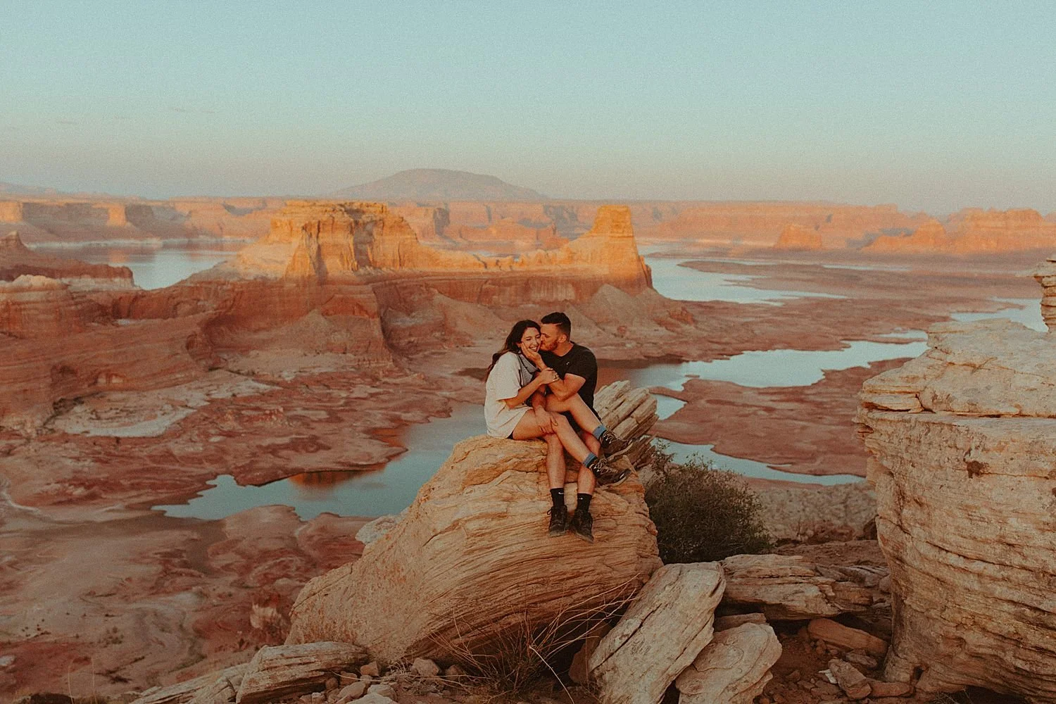 lake-powell-utah-engagement-session_0160.jpg