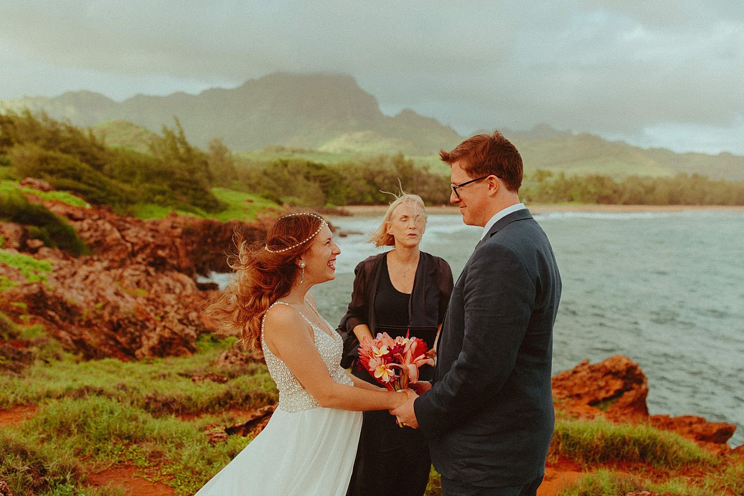 kauai-beach-elopement-photographer_8431.jpg