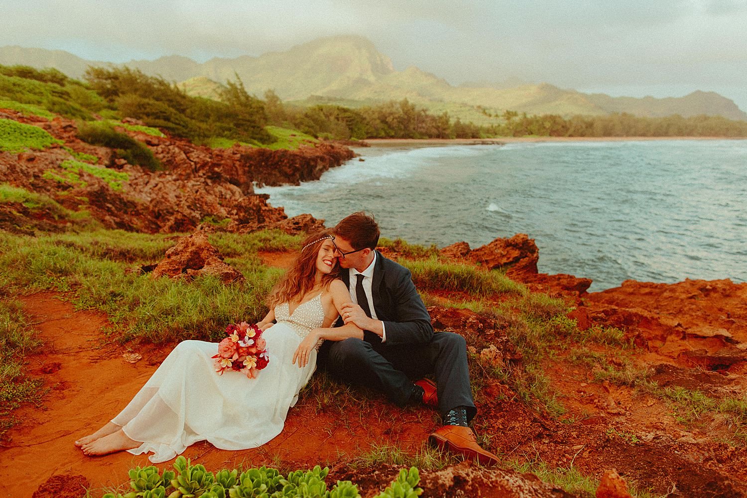 kauai-beach-elopement-photographer_8436.jpg