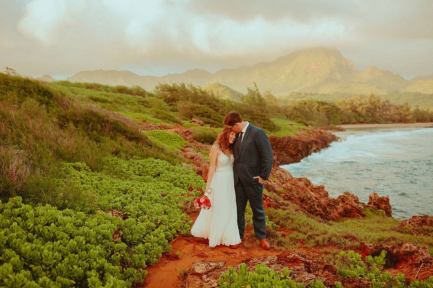 kauai-beach-elopement-photographer_8441.jpg