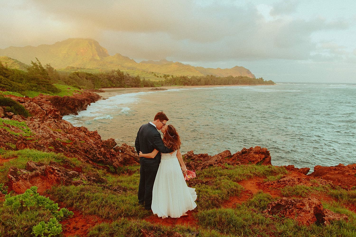 kauai-beach-elopement-photographer_8444.jpg