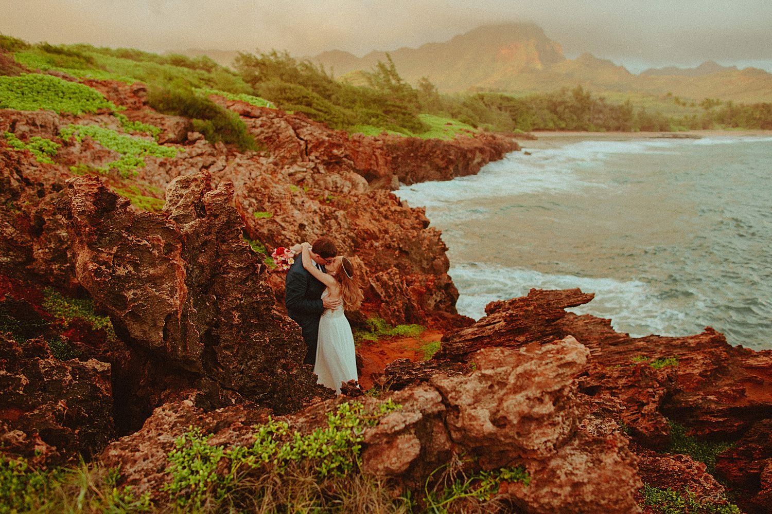 kauai-beach-elopement-photographer_8447.jpg