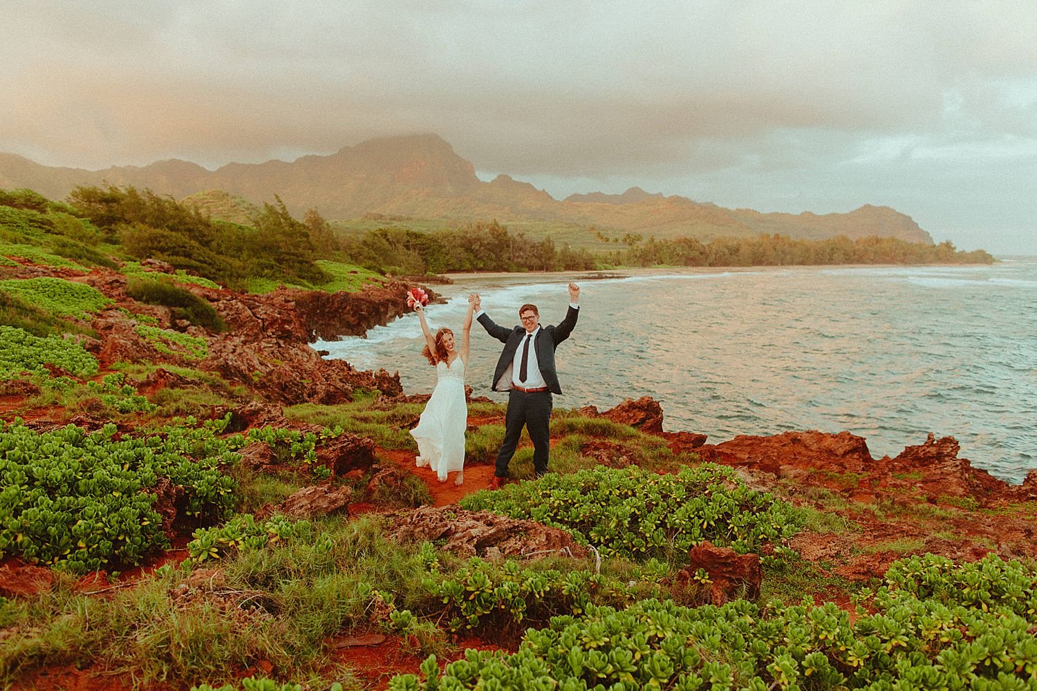 kauai-beach-elopement-photographer_8453.jpg