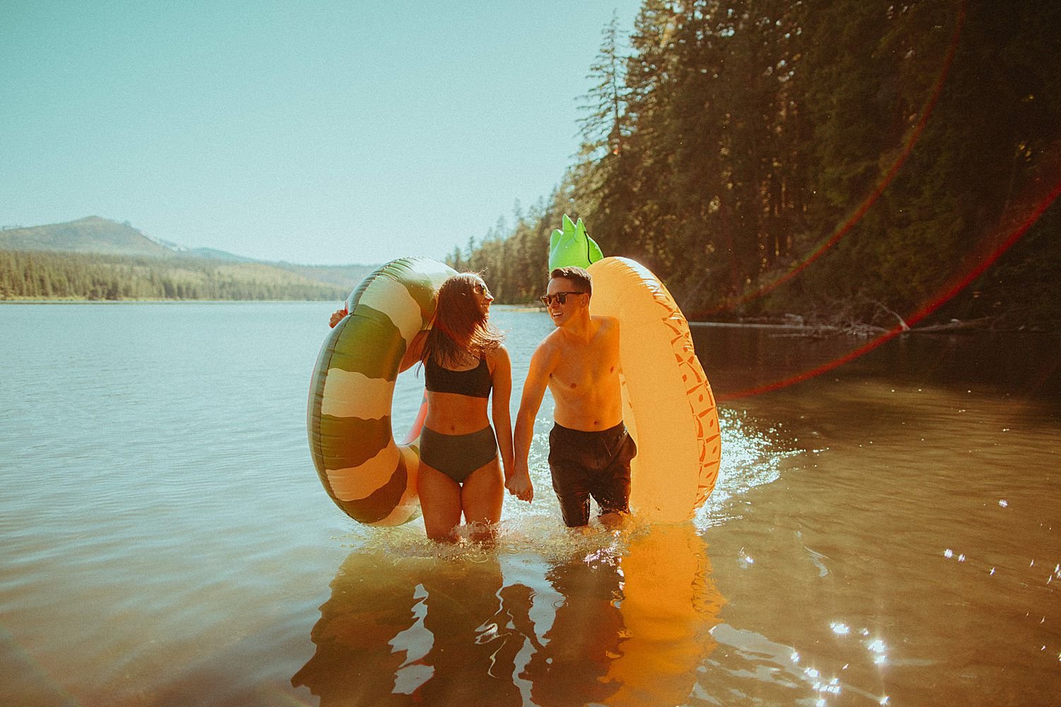 suttle-lake-swim-session-sisters-oregon_6748.jpg