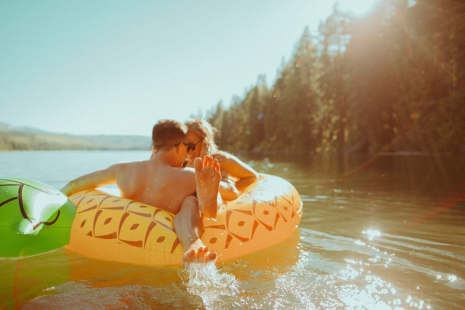 suttle-lake-swim-session-sisters-oregon_6758.jpg