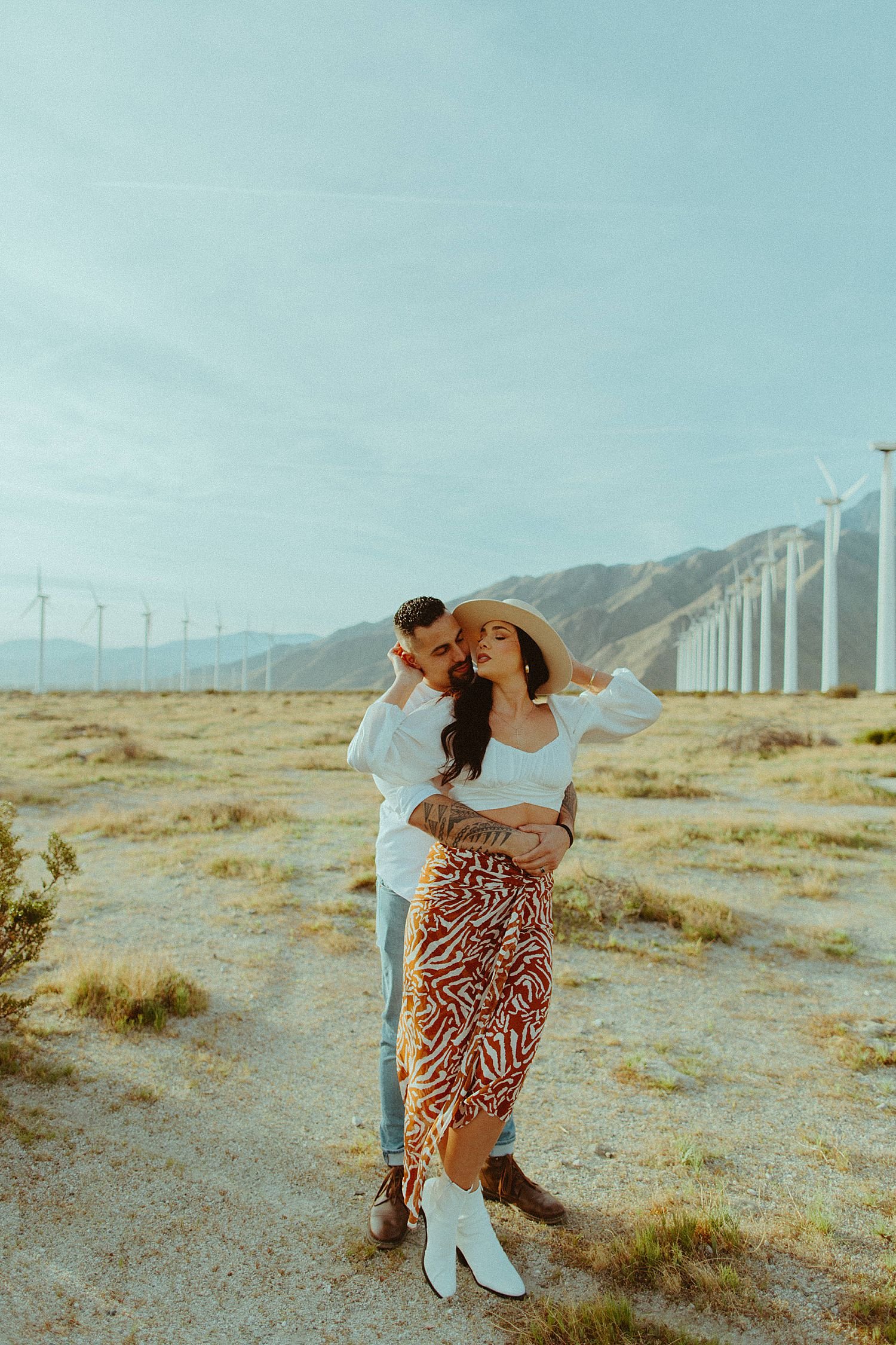 palm-springs-windmill-couples-photos_8149.jpg