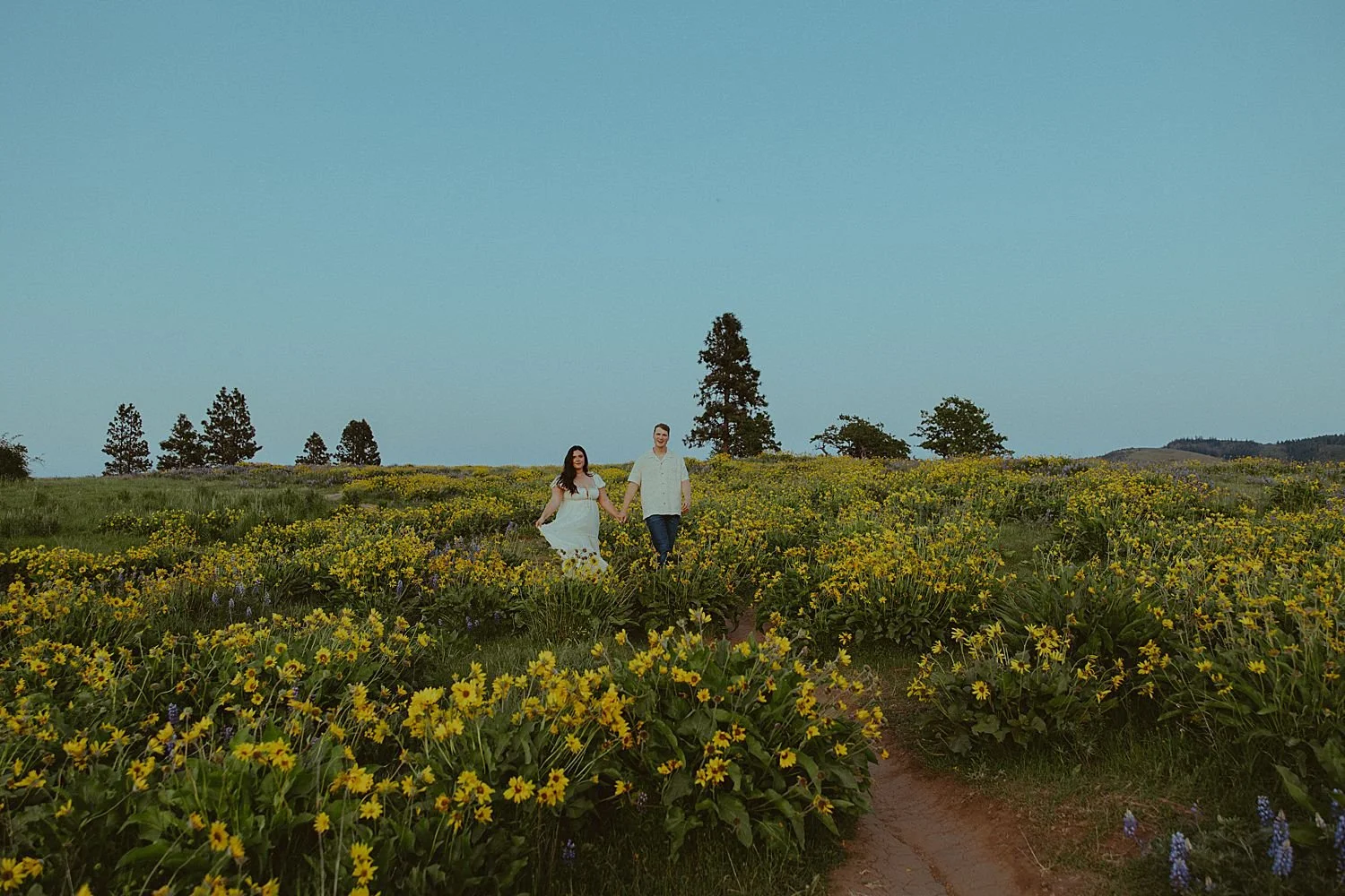 oregon-wildflower-spring-couples-photos_0822.jpg