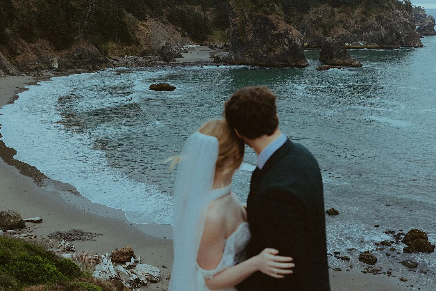 samuel-boardman-moody-oregon-coast-elopement_1453.jpg