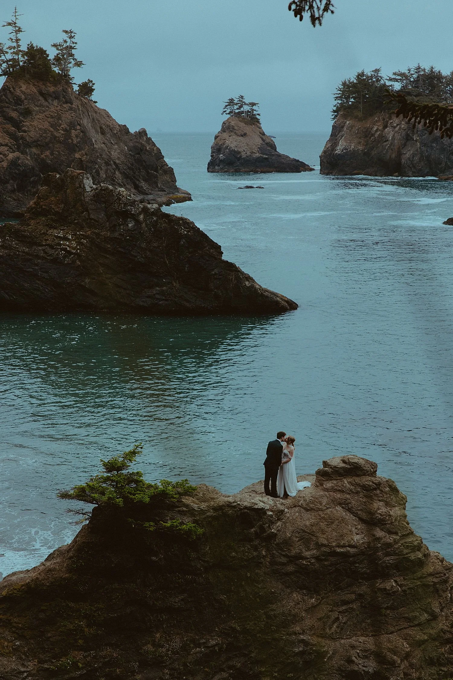 samuel-boardman-moody-oregon-coast-elopement_1468.jpg