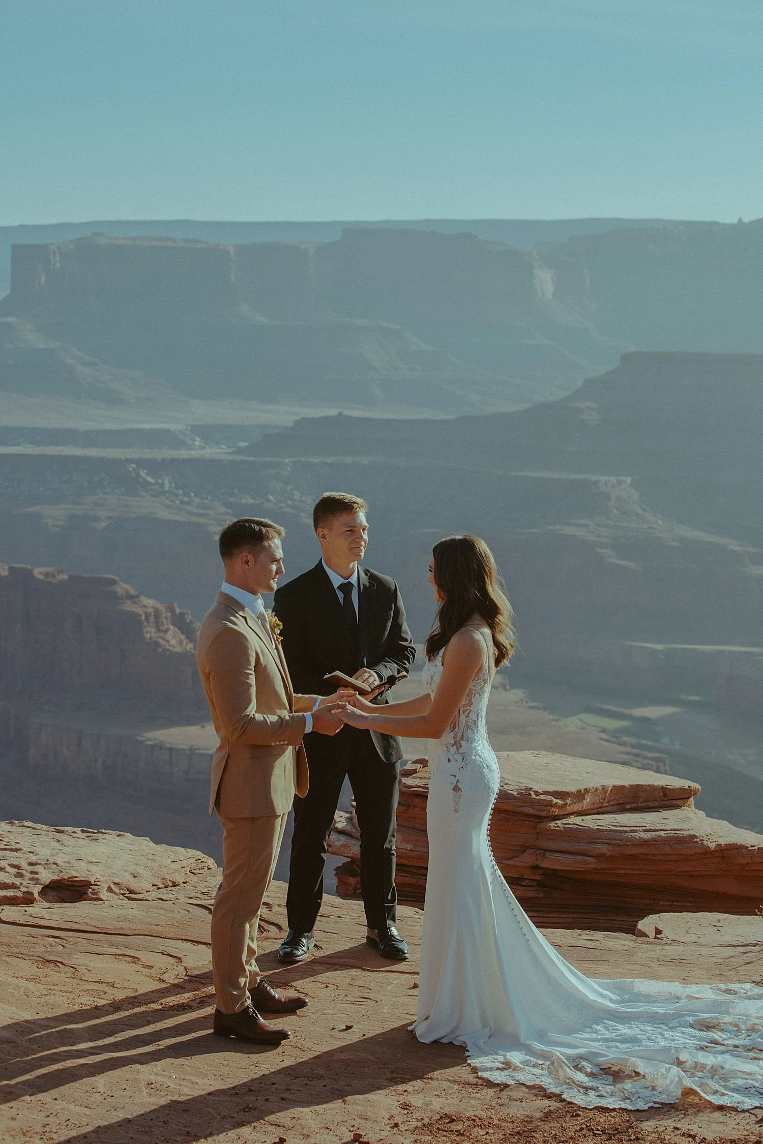 dead-horse-point-desert-micro-wedding_1533.jpg