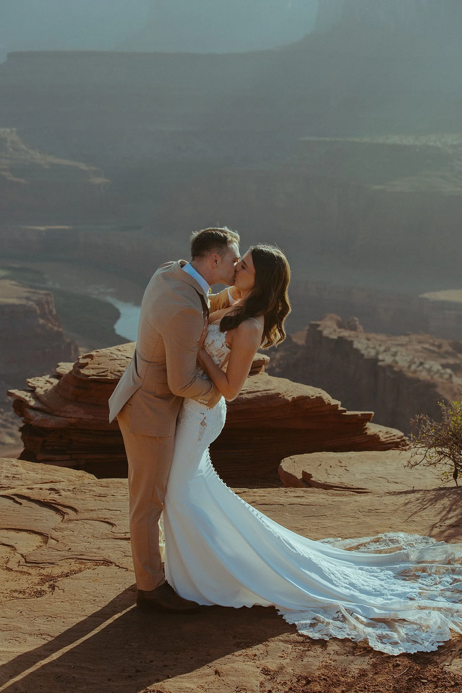 dead-horse-point-desert-micro-wedding_1538.jpg