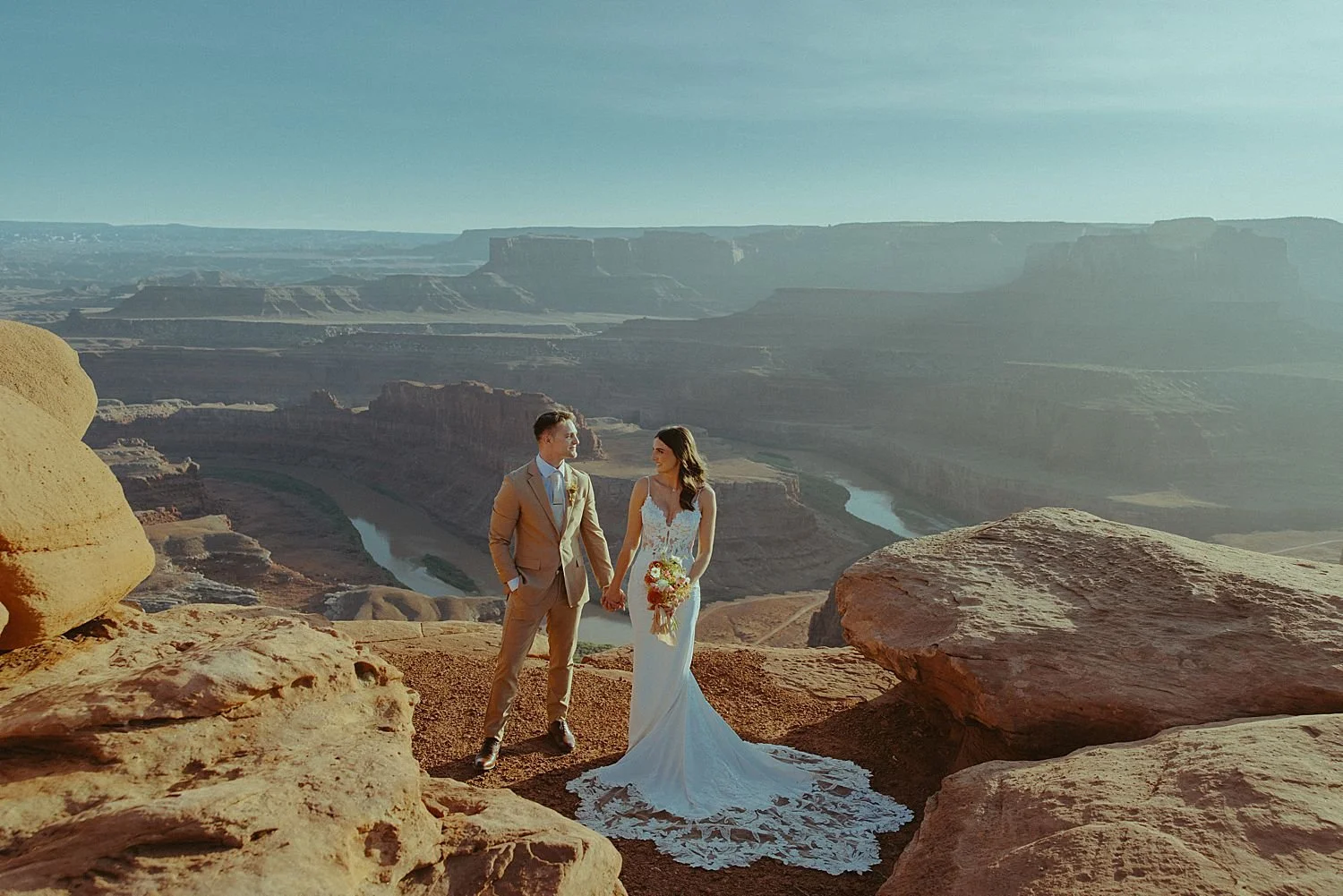dead-horse-point-desert-micro-wedding_1543.jpg